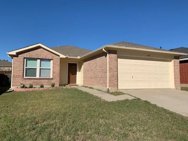 Single Family Residence For Rent in Denton County , 1437 Thornhill Lane, Little Elm, Texas 75068, 3 Bedroom, 2 Bathroom, 2 Garage spaces, 1,268 Sqft, built in 2002, mls#21361445, Real Estate Agent in Little Elm, Homes For Rent in Denton county, Homes For Rent in Little Elm, Realtor in Little Elm Texas, Real Estate Brokerage Independent Realty Texas, Luminita Cordes Realtor