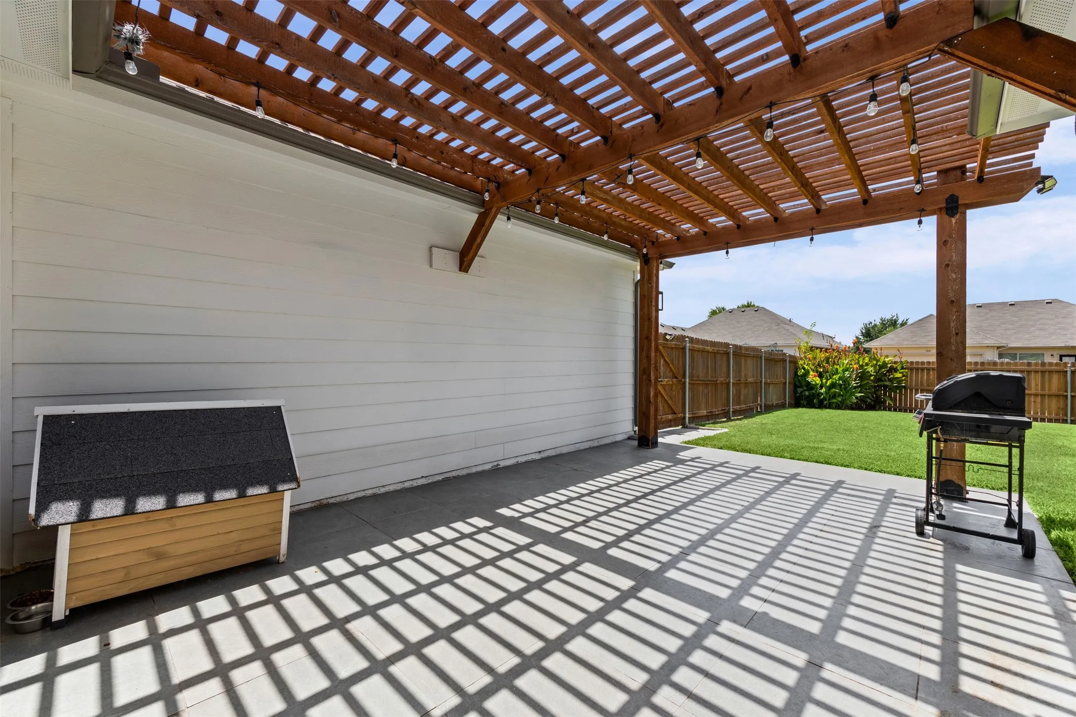 Single Family Residence For Sale in Dallas County , 2038 Buttonwood Street, Lancaster, Texas 75146, 3 Bedroom, 2 Bathroom, 2 Garage spaces, 1,882 Sqft, built in 2020, mls#21361385, Real Estate Agent in Lancaster, Homes For Sale in Dallas county, Homes For Sale in Lancaster, Realtor in Lancaster Texas, Real Estate Brokerage Independent Realty Texas, Luminita Cordes Realtor