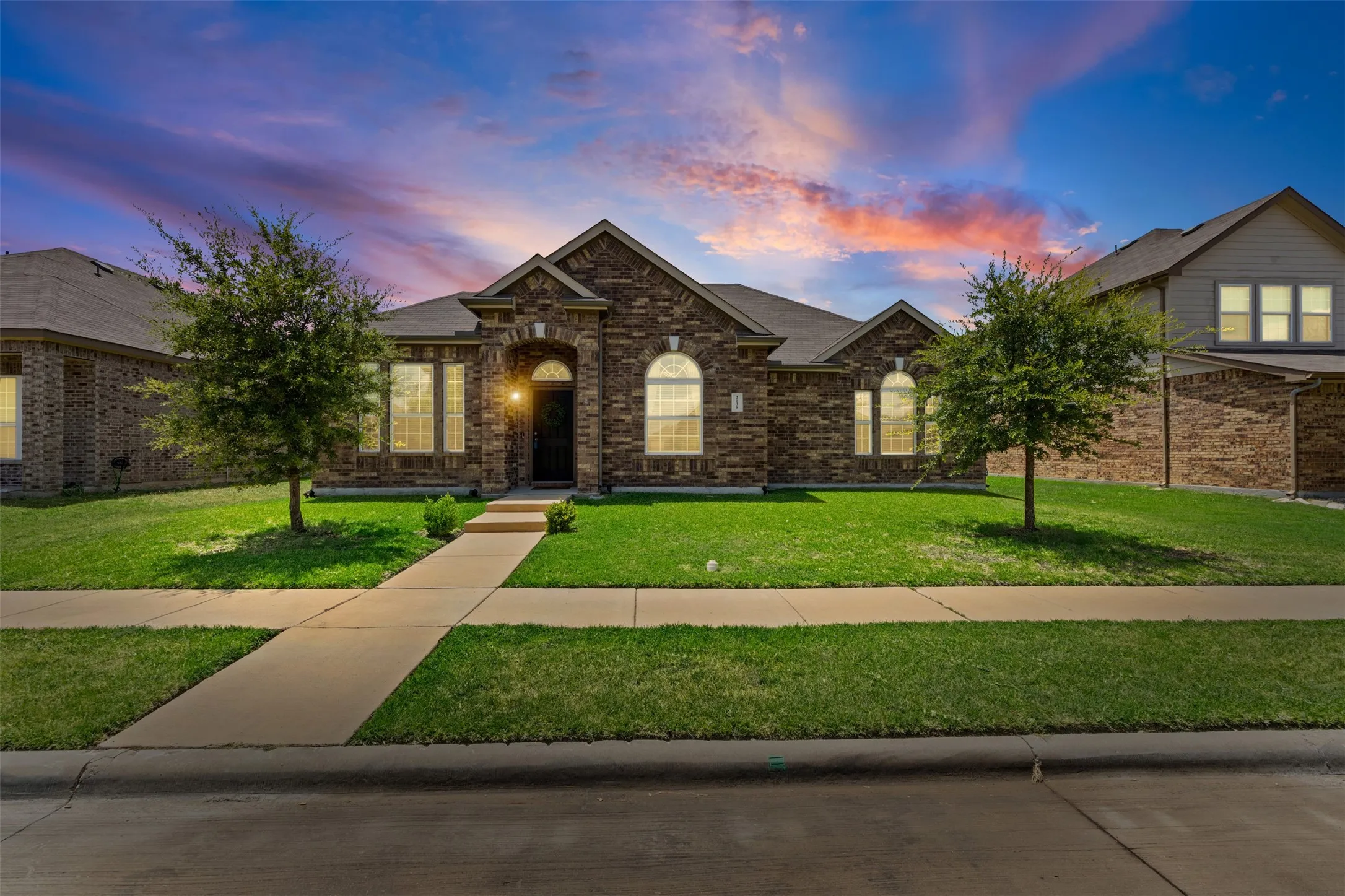 Single Family Residence For Sale in Dallas County , 2038 Buttonwood Street, Lancaster, Texas 75146, 3 Bedroom, 2 Bathroom, 2 Garage spaces, 1,882 Sqft, built in 2020, mls#21361385, Real Estate Agent in Lancaster, Homes For Sale in Dallas county, Homes For Sale in Lancaster, Realtor in Lancaster Texas, Real Estate Brokerage Independent Realty Texas, Luminita Cordes Realtor
