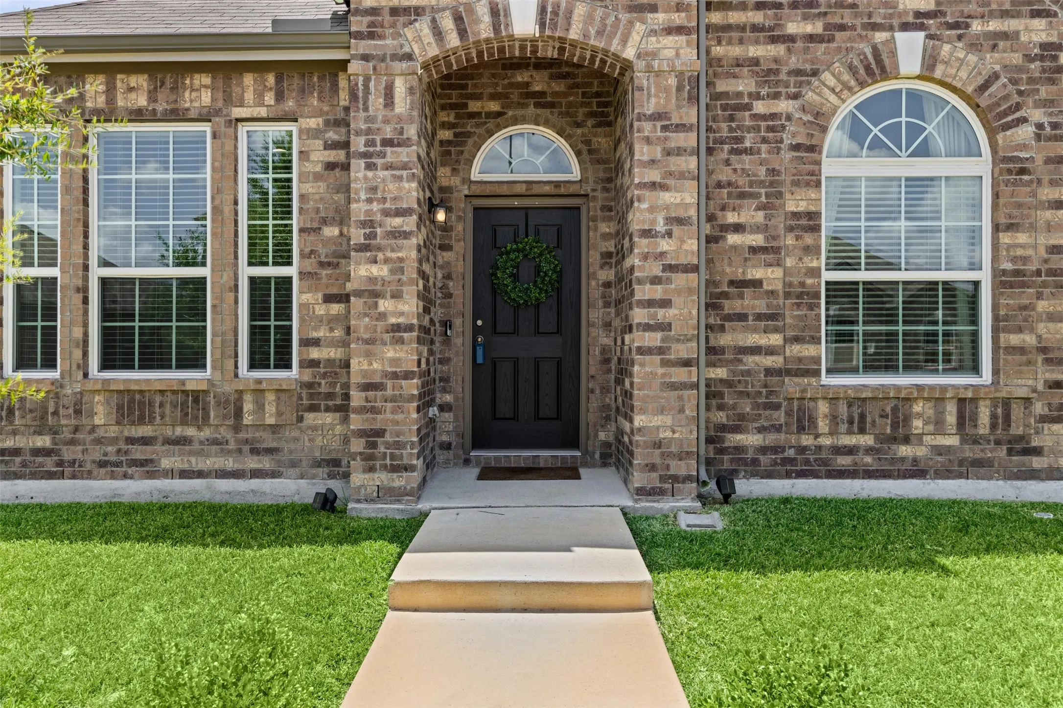 Single Family Residence For Sale in Dallas County , 2038 Buttonwood Street, Lancaster, Texas 75146, 3 Bedroom, 2 Bathroom, 2 Garage spaces, 1,882 Sqft, built in 2020, mls#21361385, Real Estate Agent in Lancaster, Homes For Sale in Dallas county, Homes For Sale in Lancaster, Realtor in Lancaster Texas, Real Estate Brokerage Independent Realty Texas, Luminita Cordes Realtor