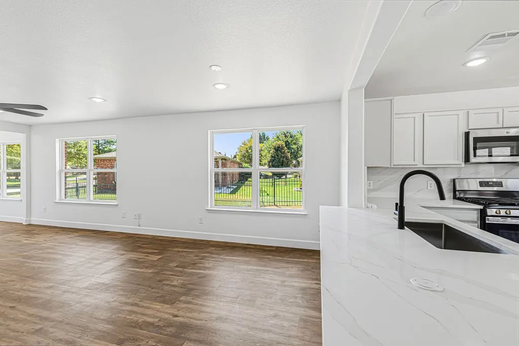 Single Family Residence For Sale in Denton County , 7737 Longaberger Drive, Frisco, Texas 75036, 2 Bedroom, 2 Bathroom, 2 Garage spaces, 1,533 Sqft, built in 2008, mls#21360662, Real Estate Agent in Frisco, Homes For Sale in Denton county, Homes For Sale in Frisco, Realtor in Frisco Texas, Real Estate Brokerage Independent Realty Texas, Luminita Cordes Realtor
