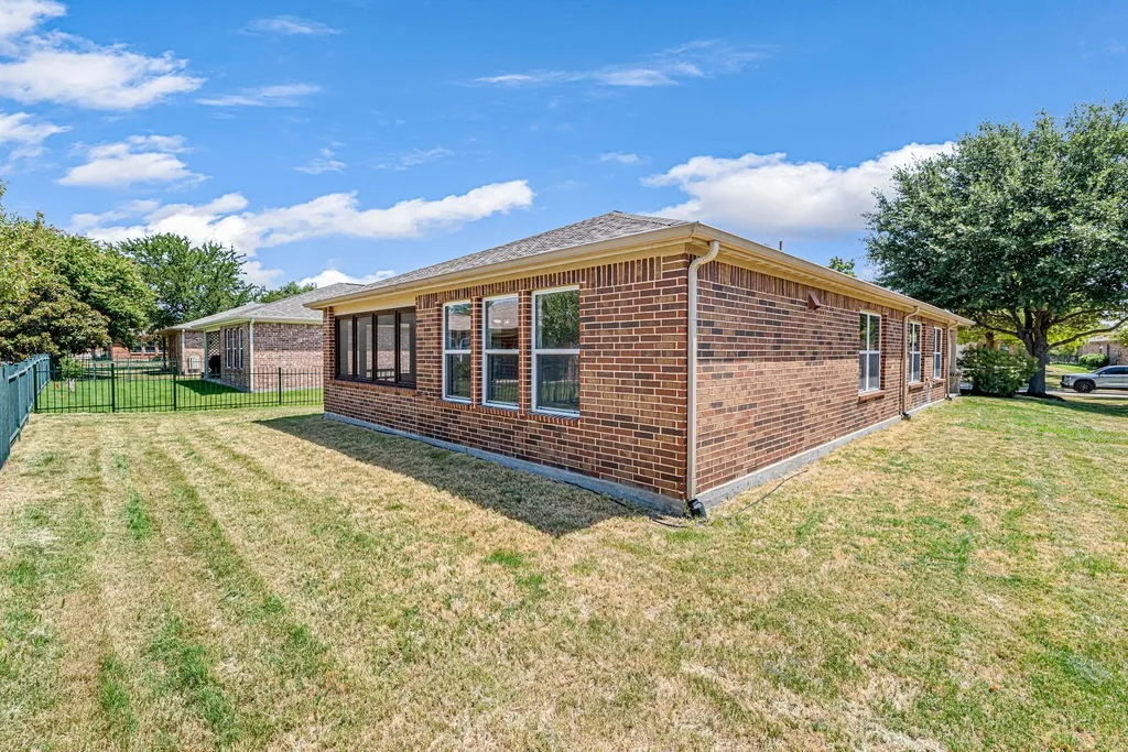Single Family Residence For Sale in Denton County , 7737 Longaberger Drive, Frisco, Texas 75036, 2 Bedroom, 2 Bathroom, 2 Garage spaces, 1,533 Sqft, built in 2008, mls#21360662, Real Estate Agent in Frisco, Homes For Sale in Denton county, Homes For Sale in Frisco, Realtor in Frisco Texas, Real Estate Brokerage Independent Realty Texas, Luminita Cordes Realtor