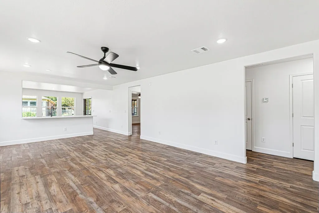 Single Family Residence For Sale in Denton County , 7737 Longaberger Drive, Frisco, Texas 75036, 2 Bedroom, 2 Bathroom, 2 Garage spaces, 1,533 Sqft, built in 2008, mls#21360662, Real Estate Agent in Frisco, Homes For Sale in Denton county, Homes For Sale in Frisco, Realtor in Frisco Texas, Real Estate Brokerage Independent Realty Texas, Luminita Cordes Realtor