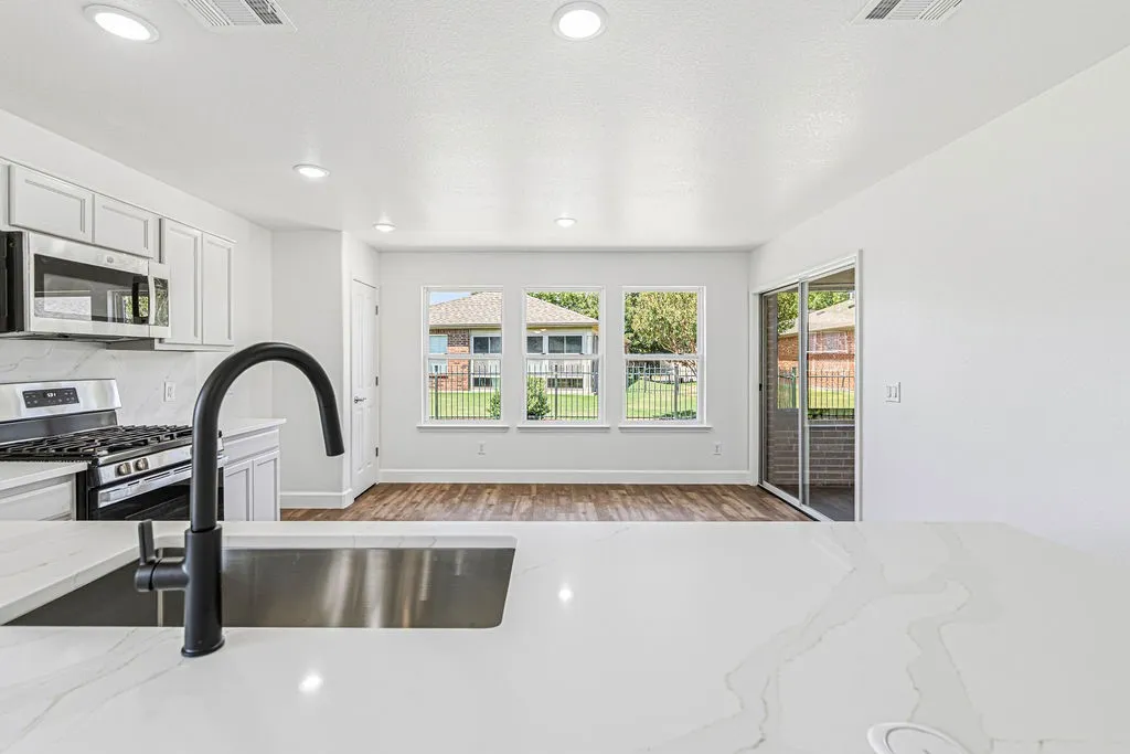 Single Family Residence For Sale in Denton County , 7737 Longaberger Drive, Frisco, Texas 75036, 2 Bedroom, 2 Bathroom, 2 Garage spaces, 1,533 Sqft, built in 2008, mls#21360662, Real Estate Agent in Frisco, Homes For Sale in Denton county, Homes For Sale in Frisco, Realtor in Frisco Texas, Real Estate Brokerage Independent Realty Texas, Luminita Cordes Realtor