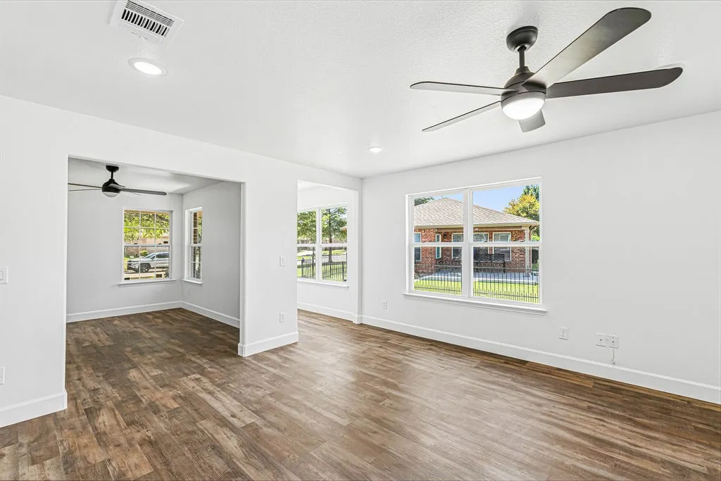 Single Family Residence For Sale in Denton County , 7737 Longaberger Drive, Frisco, Texas 75036, 2 Bedroom, 2 Bathroom, 2 Garage spaces, 1,533 Sqft, built in 2008, mls#21360662, Real Estate Agent in Frisco, Homes For Sale in Denton county, Homes For Sale in Frisco, Realtor in Frisco Texas, Real Estate Brokerage Independent Realty Texas, Luminita Cordes Realtor