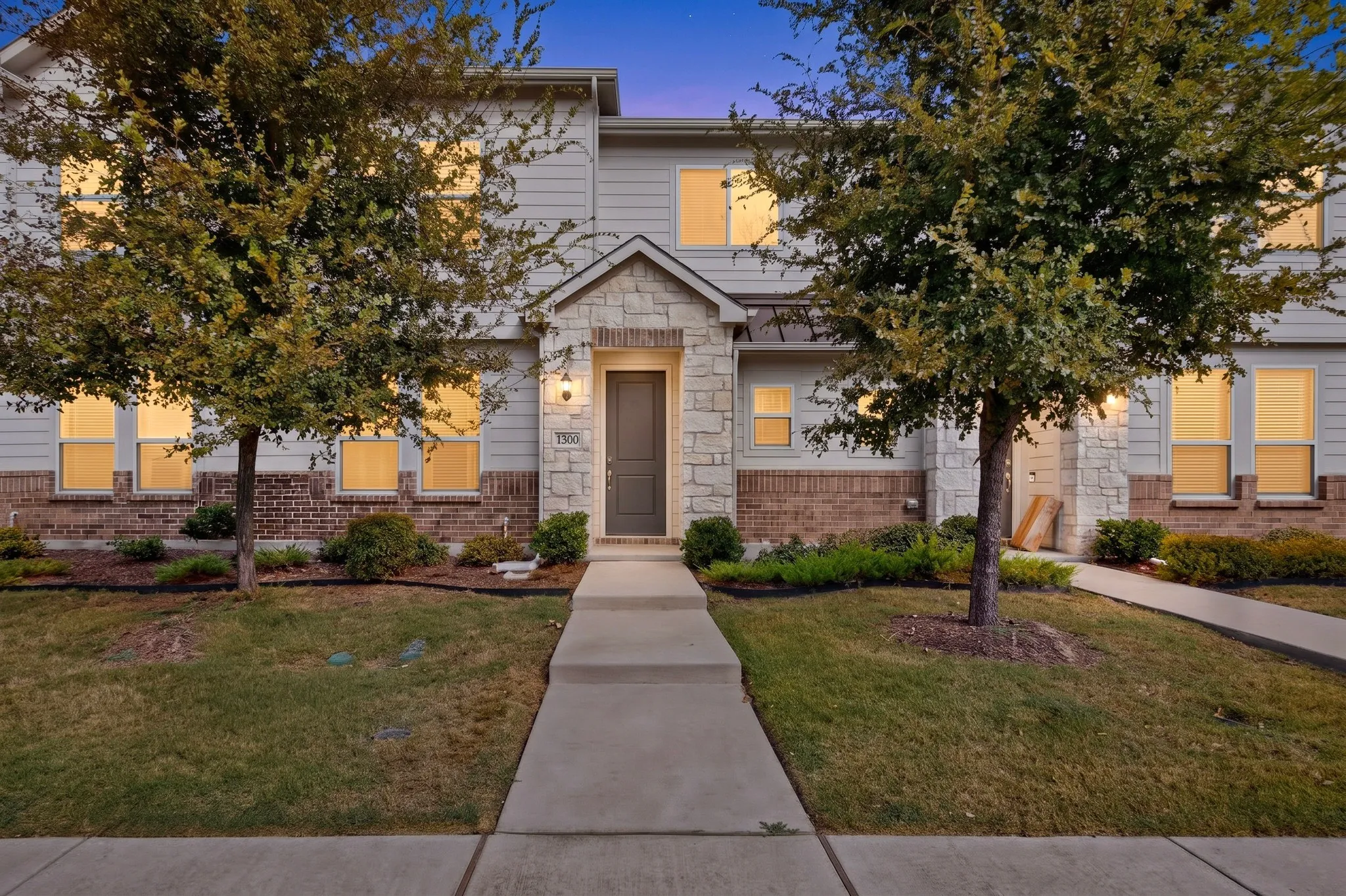 Townhouse For Rent in Collin County , 1300 Pebblebrook Drive, Mc Kinney, Texas 75071, 4 Bedroom, 3 Bathroom, 2 Garage spaces, 1,900 Sqft, built in 2021, mls#21360828, Real Estate Agent in Mc Kinney, Homes For Rent in Collin county, Homes For Rent in Mc Kinney, Realtor in Mc Kinney Texas, Real Estate Brokerage Independent Realty Texas, Luminita Cordes Realtor