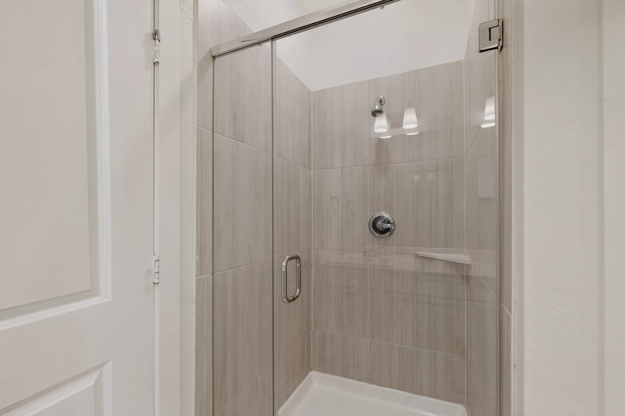 Townhouse For Rent in Collin County , 1300 Pebblebrook Drive, Mc Kinney, Texas 75071, 4 Bedroom, 3 Bathroom, 2 Garage spaces, 1,900 Sqft, built in 2021, mls#21360828, Real Estate Agent in Mc Kinney, Homes For Rent in Collin county, Homes For Rent in Mc Kinney, Realtor in Mc Kinney Texas, Real Estate Brokerage Independent Realty Texas, Luminita Cordes Realtor
