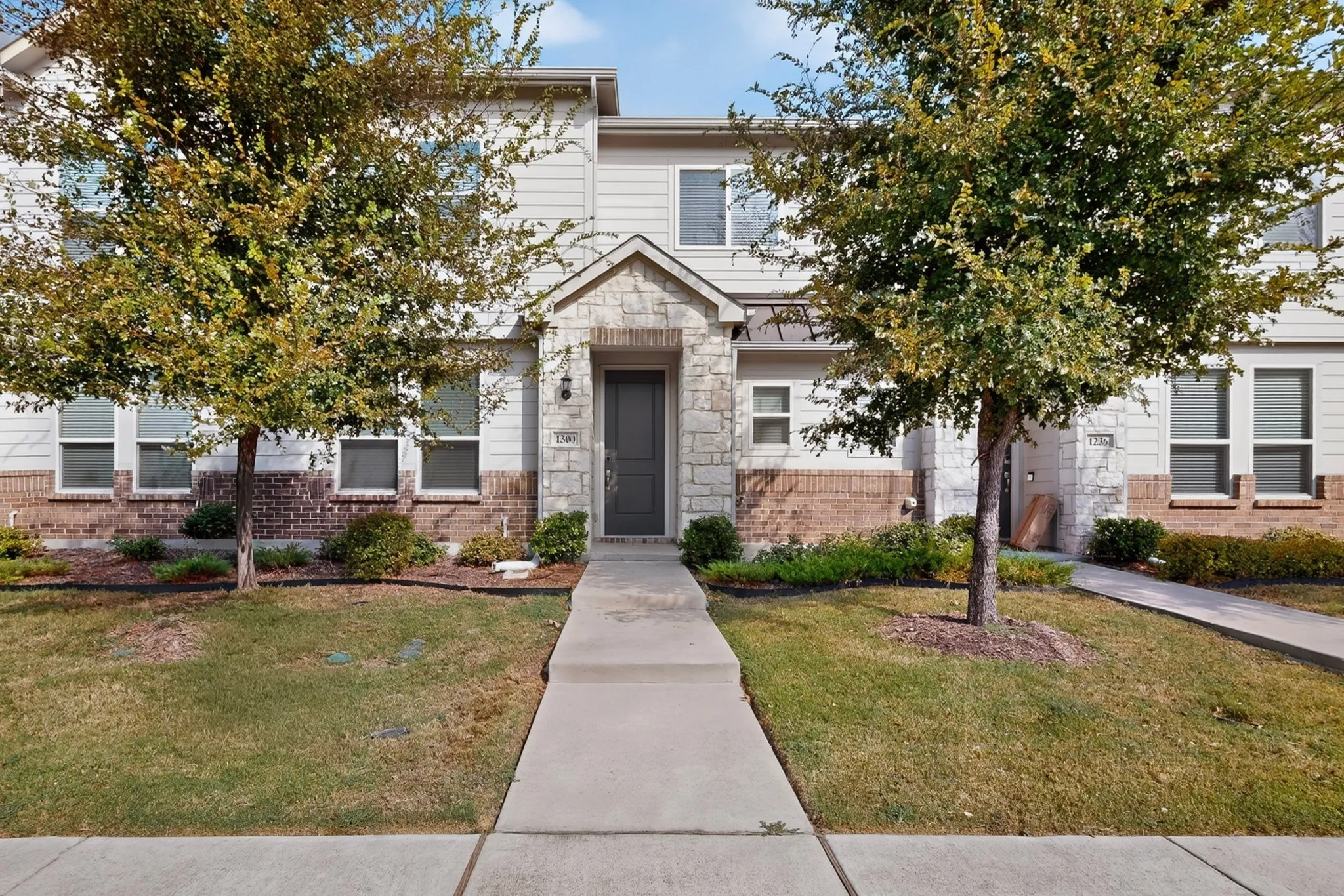 Townhouse For Rent in Collin County , 1300 Pebblebrook Drive, Mc Kinney, Texas 75071, 4 Bedroom, 3 Bathroom, 2 Garage spaces, 1,900 Sqft, built in 2021, mls#21360828, Real Estate Agent in Mc Kinney, Homes For Rent in Collin county, Homes For Rent in Mc Kinney, Realtor in Mc Kinney Texas, Real Estate Brokerage Independent Realty Texas, Luminita Cordes Realtor