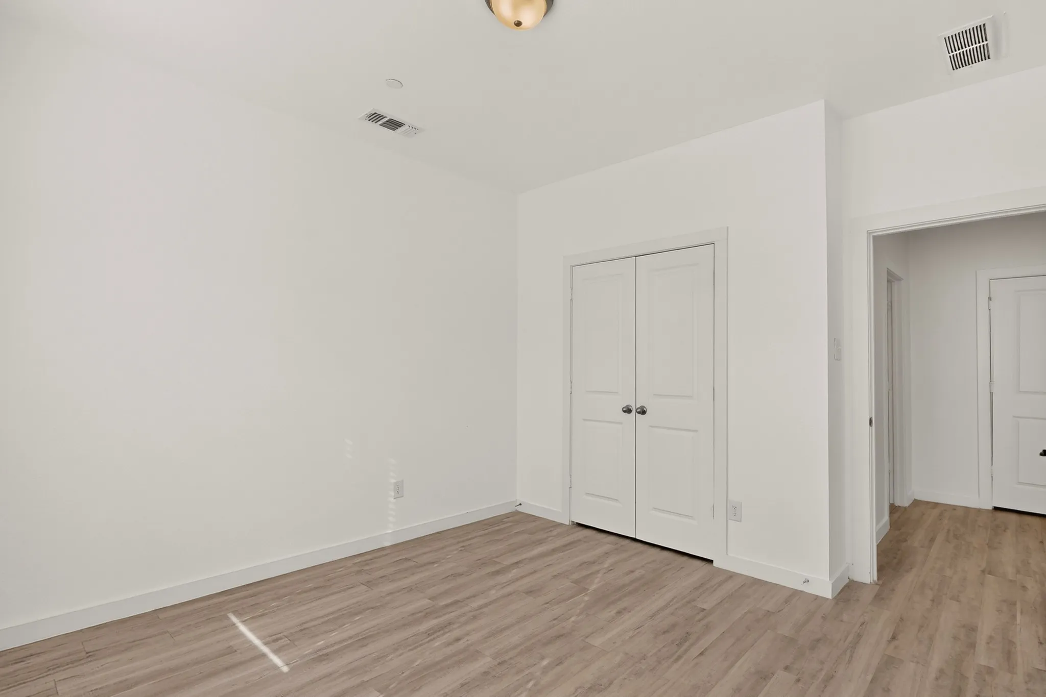 Townhouse For Rent in Collin County , 1300 Pebblebrook Drive, Mc Kinney, Texas 75071, 4 Bedroom, 3 Bathroom, 2 Garage spaces, 1,900 Sqft, built in 2021, mls#21360828, Real Estate Agent in Mc Kinney, Homes For Rent in Collin county, Homes For Rent in Mc Kinney, Realtor in Mc Kinney Texas, Real Estate Brokerage Independent Realty Texas, Luminita Cordes Realtor