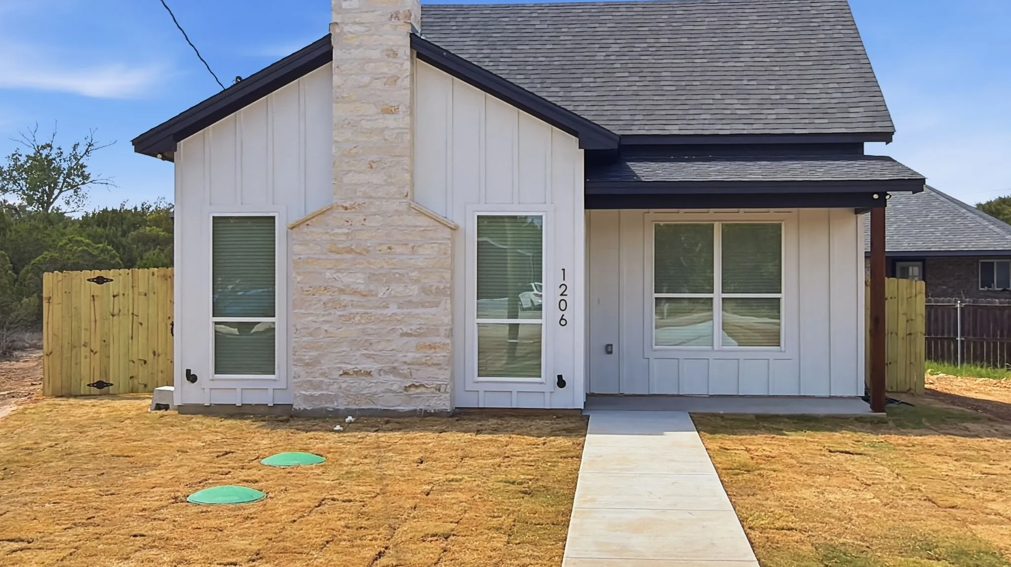 Single Family Residence For Sale in Hood County , 1206 Thicket Court, Granbury, Texas 76048, 3 Bedroom, 2 Bathroom, Garage spaces, 1,240 Sqft, built in 2026, mls#21361450, Real Estate Agent in Granbury, Homes For Sale in Hood county, Homes For Sale in Granbury, Realtor in Granbury Texas, Real Estate Brokerage Independent Realty Texas, Luminita Cordes Realtor