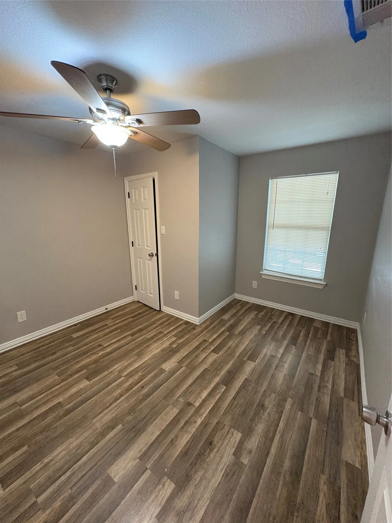 Single Family Residence For Rent in Dallas County , 549 Neomi Avenue, Dallas, Texas 75217, 3 Bedroom, 2 Bathroom, Garage spaces, 1,271 Sqft, built in 2017, mls#21361462, Real Estate Agent in Dallas, Homes For Rent in Dallas county, Homes For Rent in Dallas, Realtor in Dallas Texas, Real Estate Brokerage Independent Realty Texas, Luminita Cordes Realtor