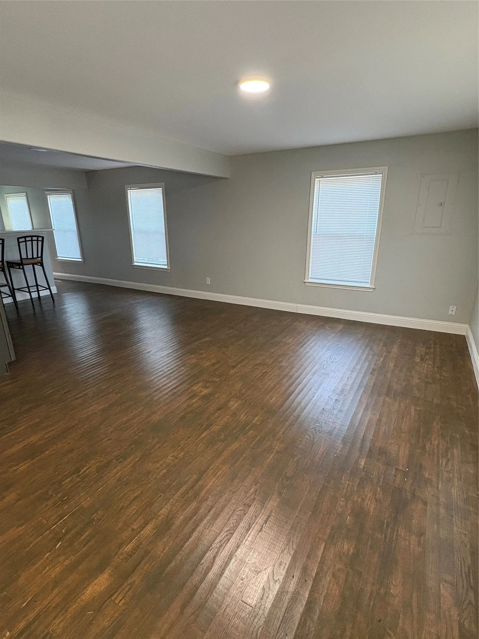 Single Family Residence For Rent in Tarrant County , 408 S 2nd Avenue, Mansfield, Texas 76063, 3 Bedroom, 2 Bathroom, Garage spaces, 1,116 Sqft, built in 1950, mls#21361463, Real Estate Agent in Mansfield, Homes For Rent in Tarrant county, Homes For Rent in Mansfield, Realtor in Mansfield Texas, Real Estate Brokerage Independent Realty Texas, Luminita Cordes Realtor