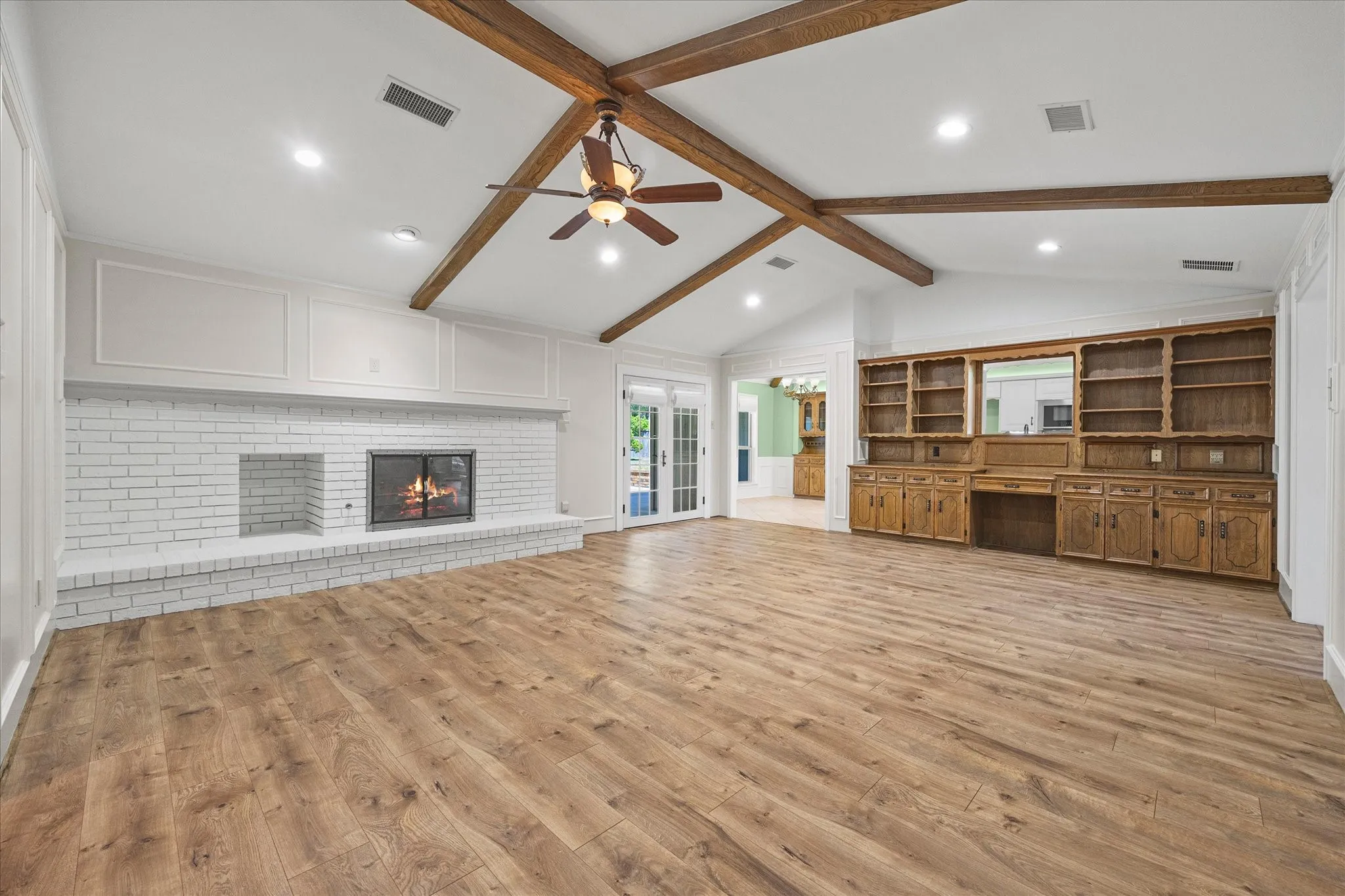 Single Family Residence For Sale in Dallas County , 4001 Keele Drive, Garland, Texas 75041, 4 Bedroom, 3 Bathroom, 2 Garage spaces, 2,767 Sqft, built in 1973, mls#21354749, Real Estate Agent in Garland, Homes For Sale in Dallas county, Homes For Sale in Garland, Realtor in Garland Texas, Real Estate Brokerage Independent Realty Texas, Luminita Cordes Realtor