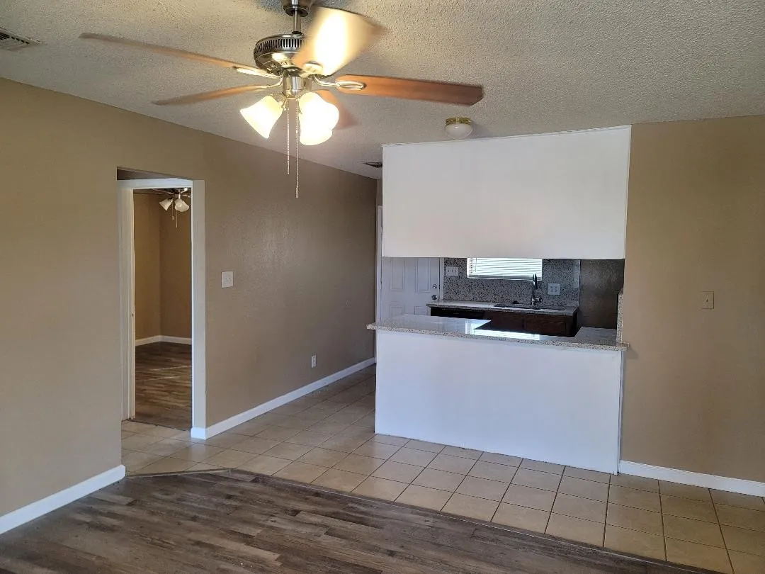 Duplex For Rent in Palo Pinto County , 225 Summit Drive A, Mineral Wells, Texas 76067, 2 Bedroom, 1 Bathroom, Garage spaces, 900 Sqft, built in 1981, mls#21361490, Real Estate Agent in Mineral Wells, Homes For Rent in Palo Pinto county, Homes For Rent in Mineral Wells, Realtor in Mineral Wells Texas, Real Estate Brokerage Independent Realty Texas, Luminita Cordes Realtor