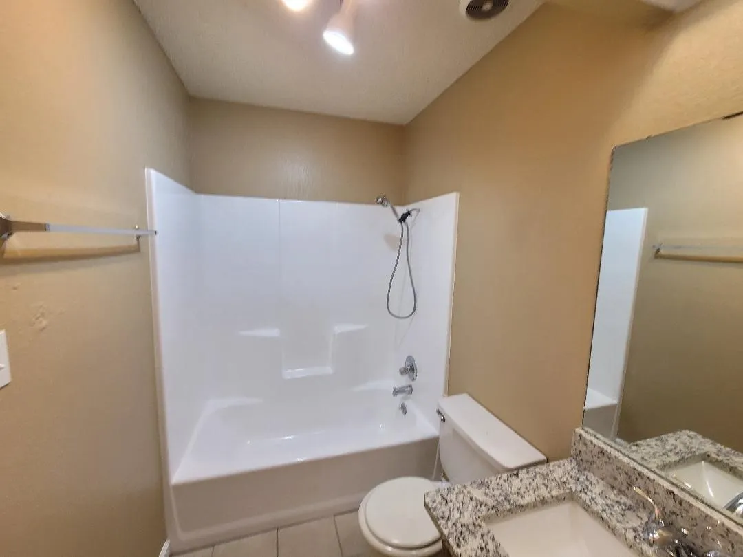 Duplex For Rent in Palo Pinto County , 225 Summit Drive A, Mineral Wells, Texas 76067, 2 Bedroom, 1 Bathroom, Garage spaces, 900 Sqft, built in 1981, mls#21361490, Real Estate Agent in Mineral Wells, Homes For Rent in Palo Pinto county, Homes For Rent in Mineral Wells, Realtor in Mineral Wells Texas, Real Estate Brokerage Independent Realty Texas, Luminita Cordes Realtor