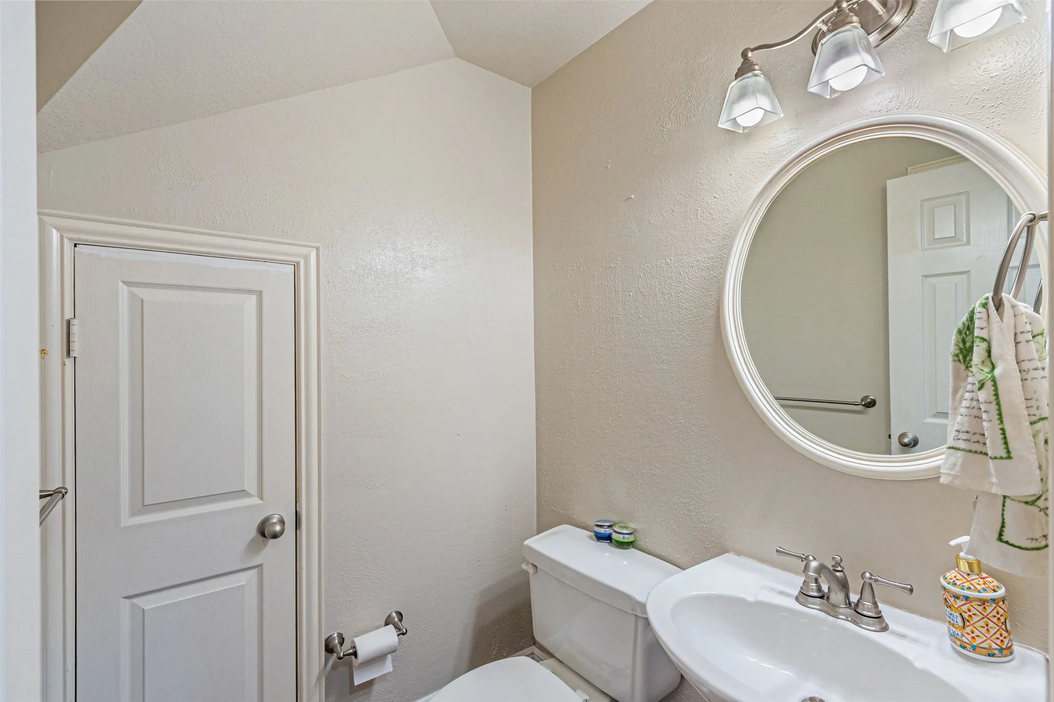 Single Family Residence For Rent in Dallas County , 1025 Basilwood Drive, Coppell, Texas 75019, 4 Bedroom, 4 Bathroom, 2 Garage spaces, 3,001 Sqft, built in 1995, mls#21361416, Real Estate Agent in Coppell, Homes For Rent in Dallas county, Homes For Rent in Coppell, Realtor in Coppell Texas, Real Estate Brokerage Independent Realty Texas, Luminita Cordes Realtor