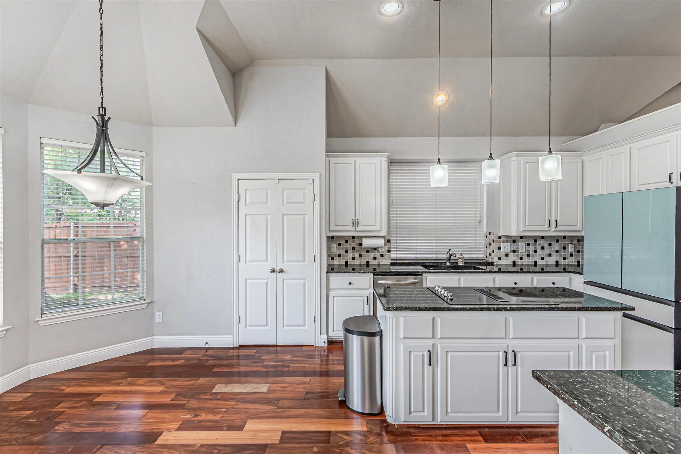 Single Family Residence For Rent in Dallas County , 1025 Basilwood Drive, Coppell, Texas 75019, 4 Bedroom, 4 Bathroom, 2 Garage spaces, 3,001 Sqft, built in 1995, mls#21361416, Real Estate Agent in Coppell, Homes For Rent in Dallas county, Homes For Rent in Coppell, Realtor in Coppell Texas, Real Estate Brokerage Independent Realty Texas, Luminita Cordes Realtor