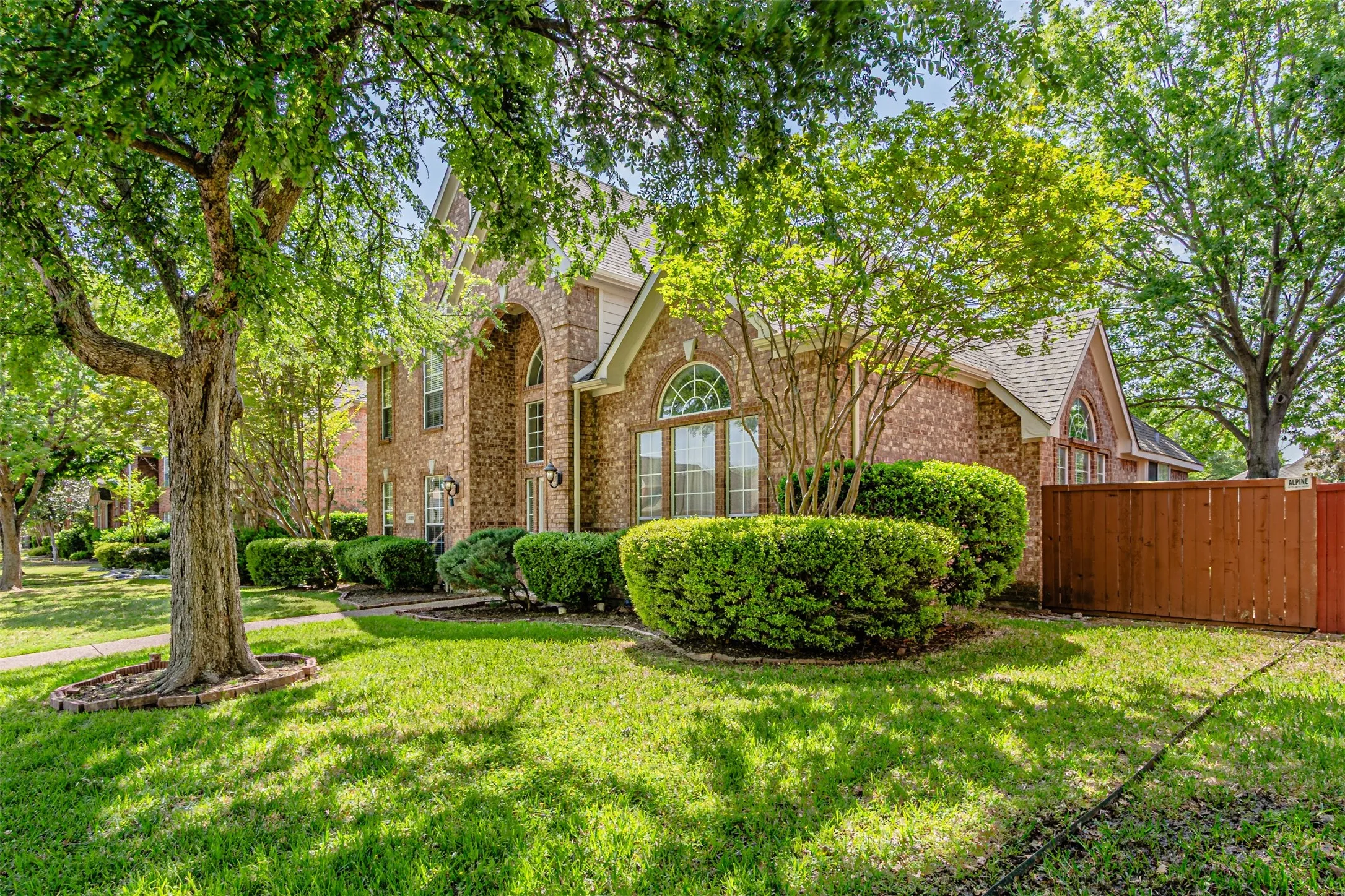 Single Family Residence For Rent in Dallas County , 1025 Basilwood Drive, Coppell, Texas 75019, 4 Bedroom, 4 Bathroom, 2 Garage spaces, 3,001 Sqft, built in 1995, mls#21361416, Real Estate Agent in Coppell, Homes For Rent in Dallas county, Homes For Rent in Coppell, Realtor in Coppell Texas, Real Estate Brokerage Independent Realty Texas, Luminita Cordes Realtor