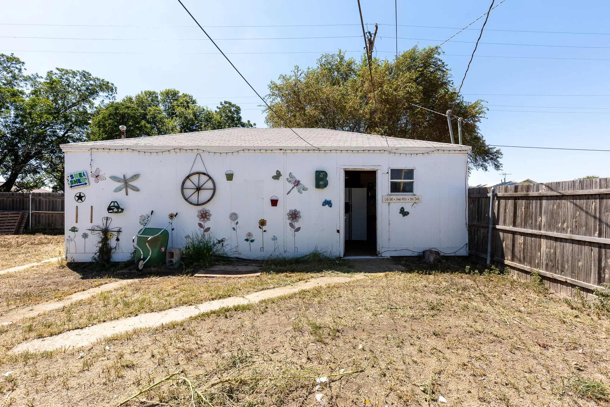 Single Family Residence For Sale in Hale County , 2301 E 1st Street, Petersburg, Texas 79250, 3 Bedroom, 2 Bathroom, Garage spaces, 1,456 Sqft, built in 1948, mls#21361498, Real Estate Agent in Petersburg, Homes For Sale in Hale county, Homes For Sale in Petersburg, Realtor in Petersburg Texas, Real Estate Brokerage Independent Realty Texas, Luminita Cordes Realtor