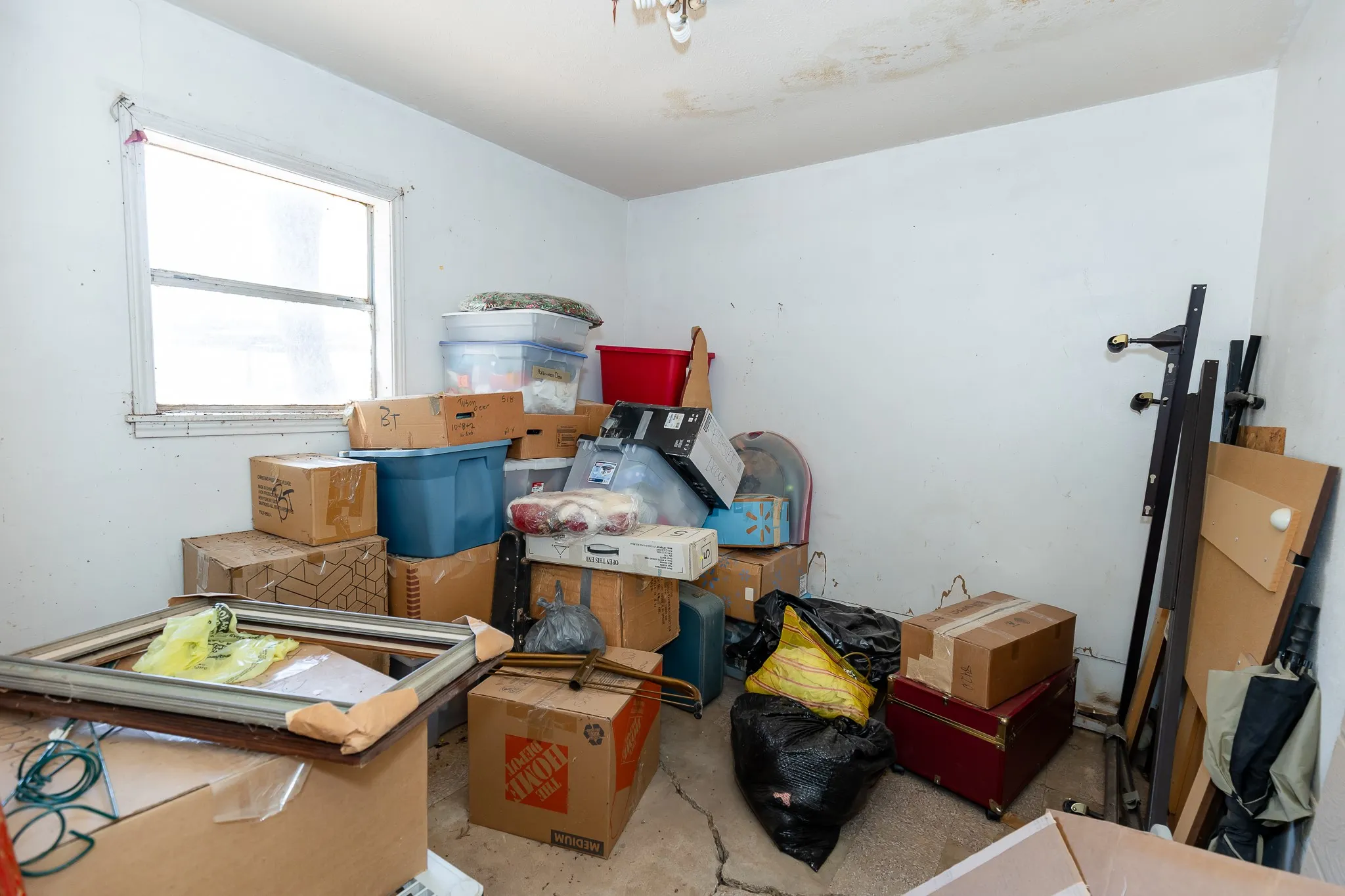 Single Family Residence For Sale in Hale County , 2301 E 1st Street, Petersburg, Texas 79250, 3 Bedroom, 2 Bathroom, Garage spaces, 1,456 Sqft, built in 1948, mls#21361498, Real Estate Agent in Petersburg, Homes For Sale in Hale county, Homes For Sale in Petersburg, Realtor in Petersburg Texas, Real Estate Brokerage Independent Realty Texas, Luminita Cordes Realtor