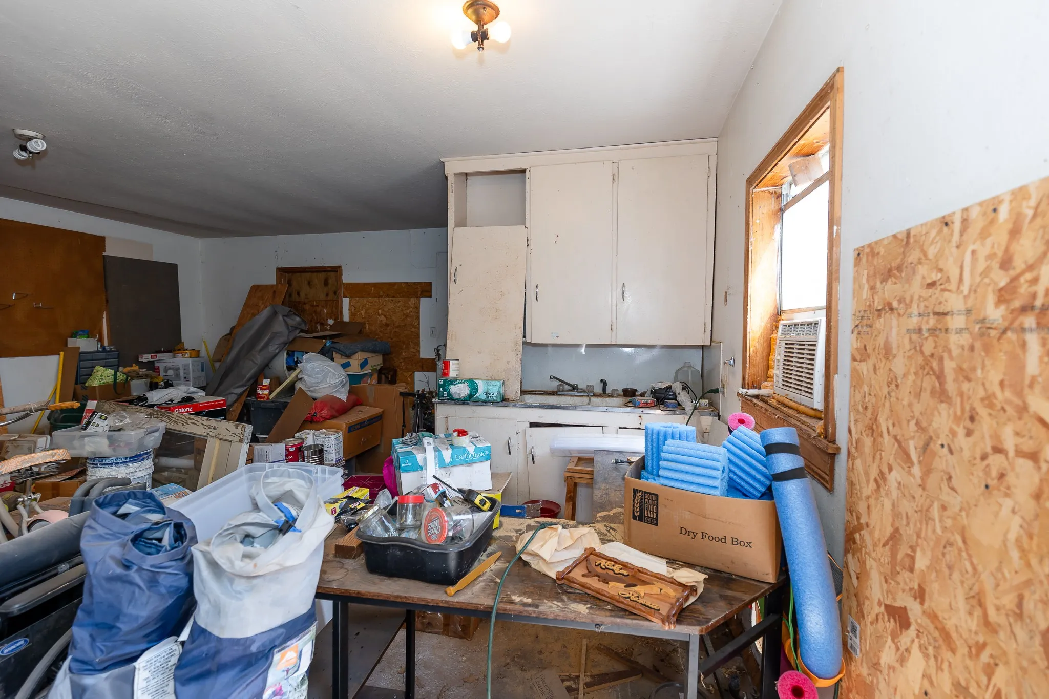 Single Family Residence For Sale in Hale County , 2301 E 1st Street, Petersburg, Texas 79250, 3 Bedroom, 2 Bathroom, Garage spaces, 1,456 Sqft, built in 1948, mls#21361498, Real Estate Agent in Petersburg, Homes For Sale in Hale county, Homes For Sale in Petersburg, Realtor in Petersburg Texas, Real Estate Brokerage Independent Realty Texas, Luminita Cordes Realtor