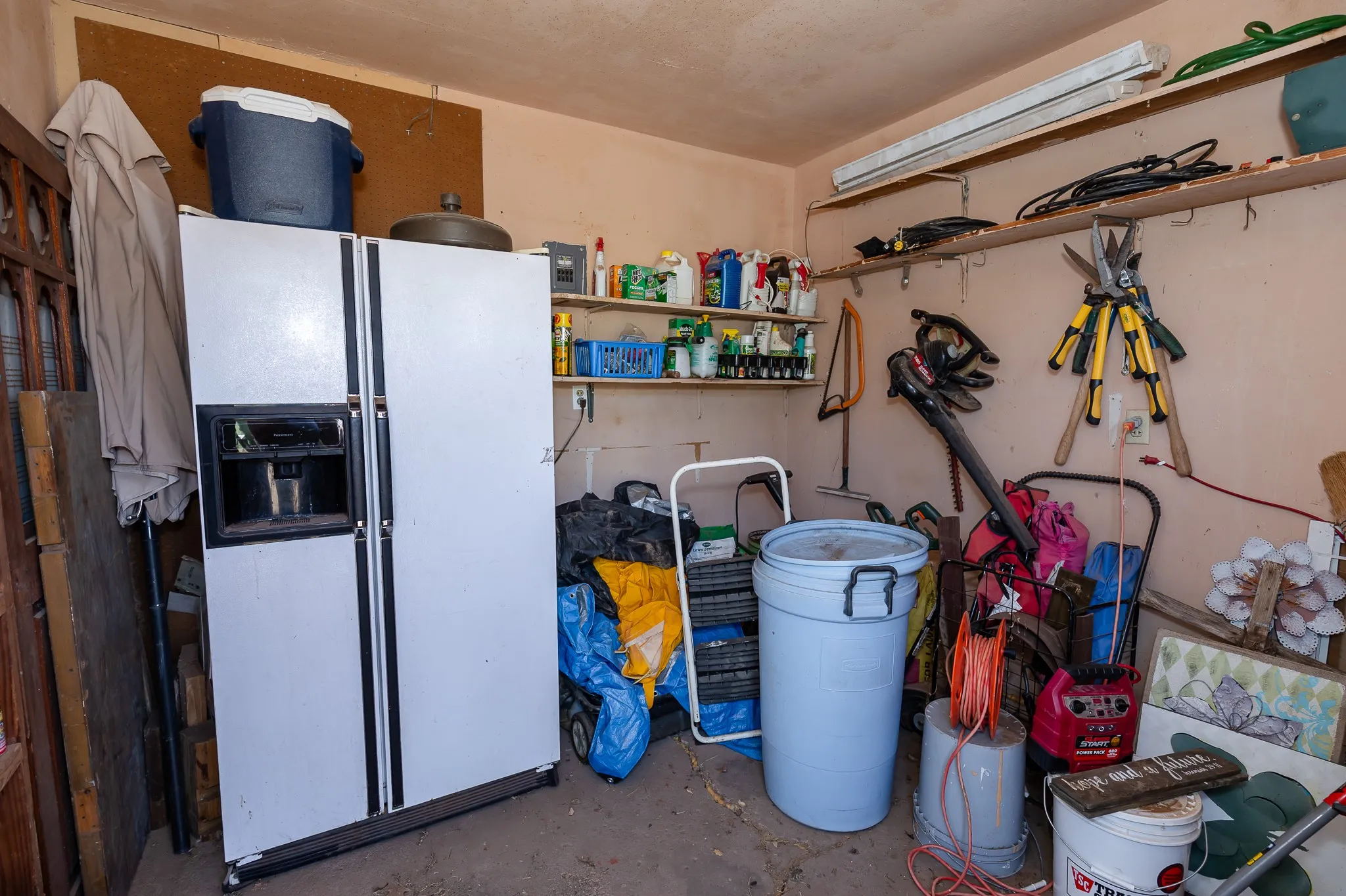Single Family Residence For Sale in Hale County , 2301 E 1st Street, Petersburg, Texas 79250, 3 Bedroom, 2 Bathroom, Garage spaces, 1,456 Sqft, built in 1948, mls#21361498, Real Estate Agent in Petersburg, Homes For Sale in Hale county, Homes For Sale in Petersburg, Realtor in Petersburg Texas, Real Estate Brokerage Independent Realty Texas, Luminita Cordes Realtor