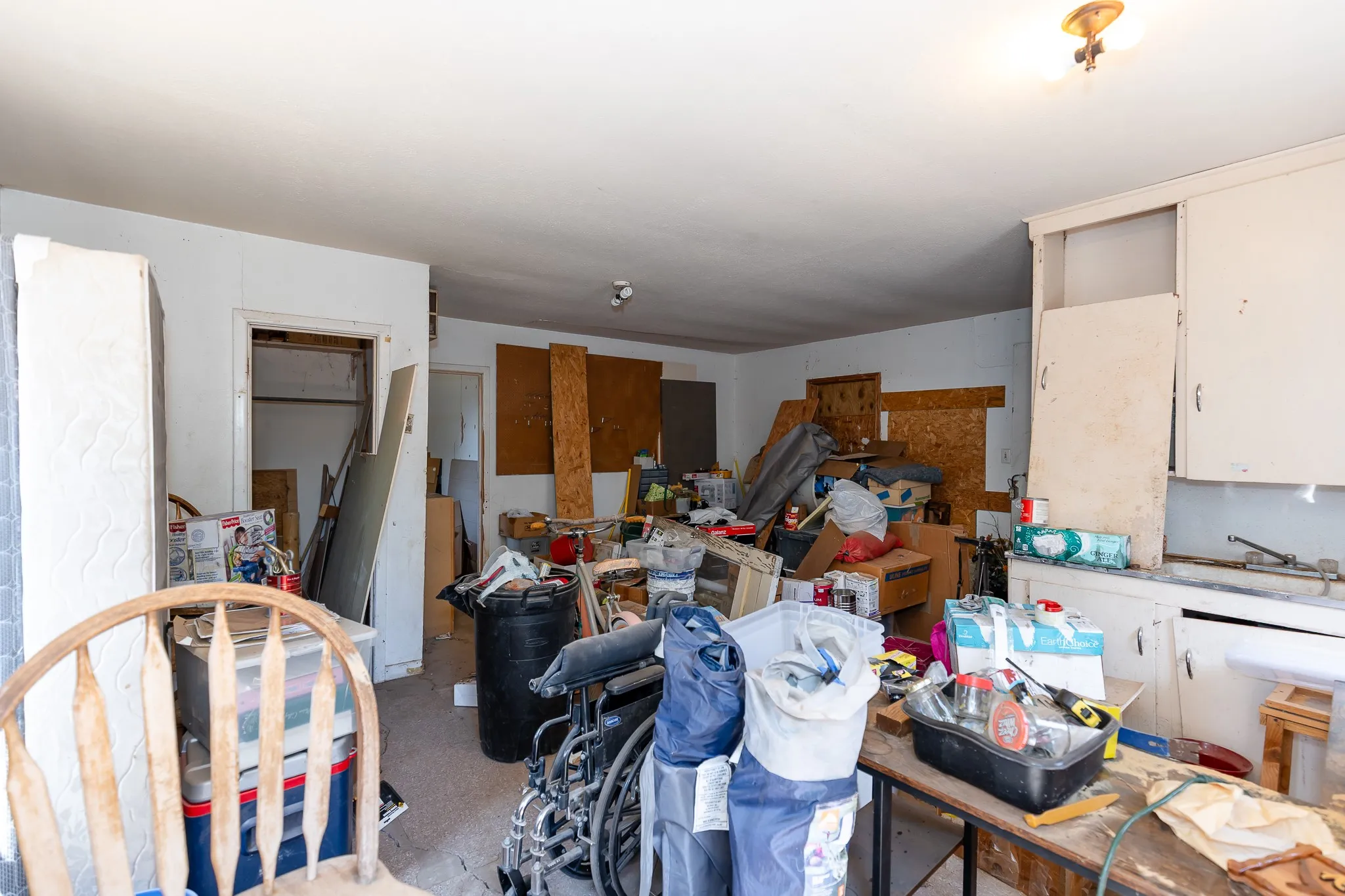 Single Family Residence For Sale in Hale County , 2301 E 1st Street, Petersburg, Texas 79250, 3 Bedroom, 2 Bathroom, Garage spaces, 1,456 Sqft, built in 1948, mls#21361498, Real Estate Agent in Petersburg, Homes For Sale in Hale county, Homes For Sale in Petersburg, Realtor in Petersburg Texas, Real Estate Brokerage Independent Realty Texas, Luminita Cordes Realtor