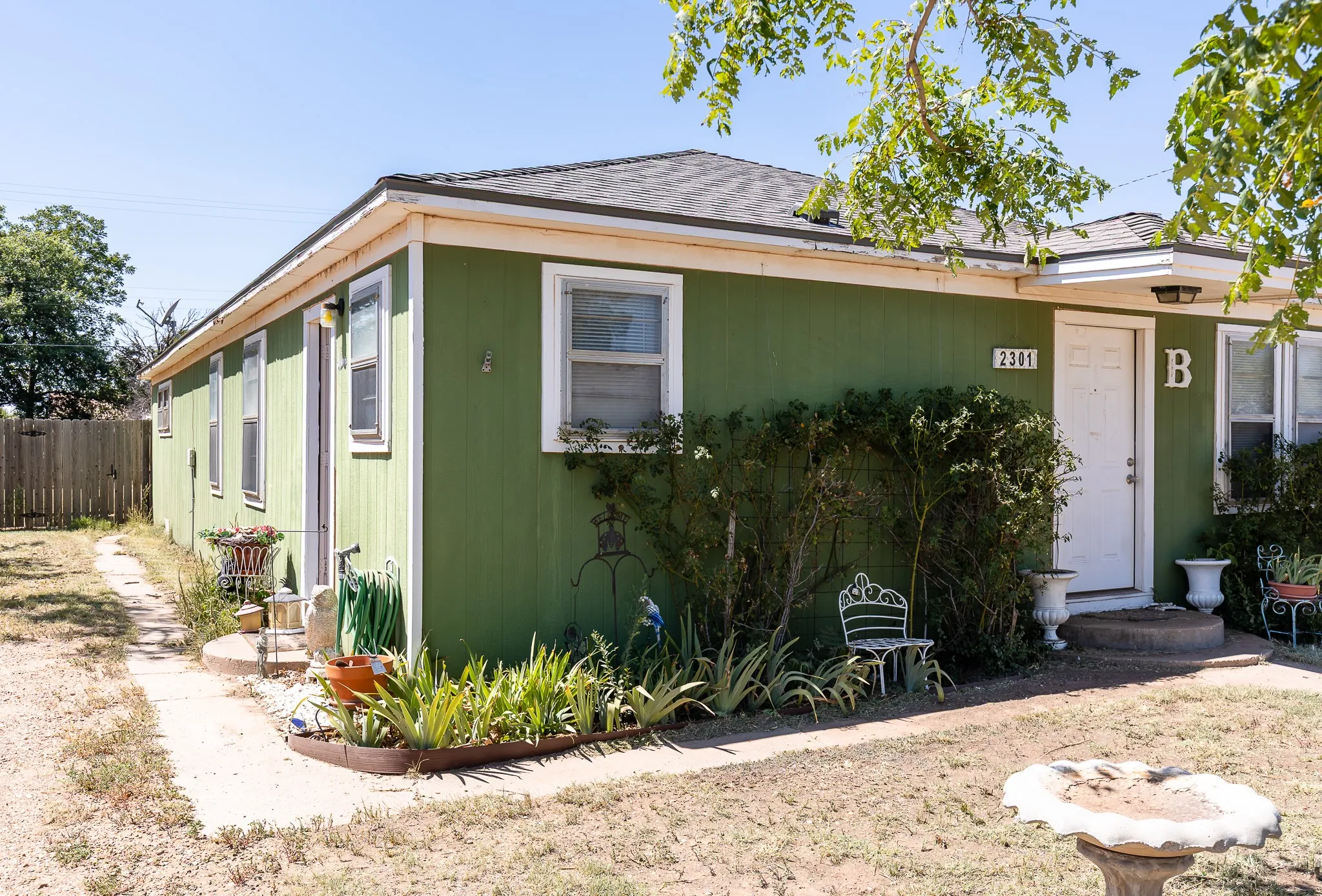 Single Family Residence For Sale in Hale County , 2301 E 1st Street, Petersburg, Texas 79250, 3 Bedroom, 2 Bathroom, Garage spaces, 1,456 Sqft, built in 1948, mls#21361498, Real Estate Agent in Petersburg, Homes For Sale in Hale county, Homes For Sale in Petersburg, Realtor in Petersburg Texas, Real Estate Brokerage Independent Realty Texas, Luminita Cordes Realtor