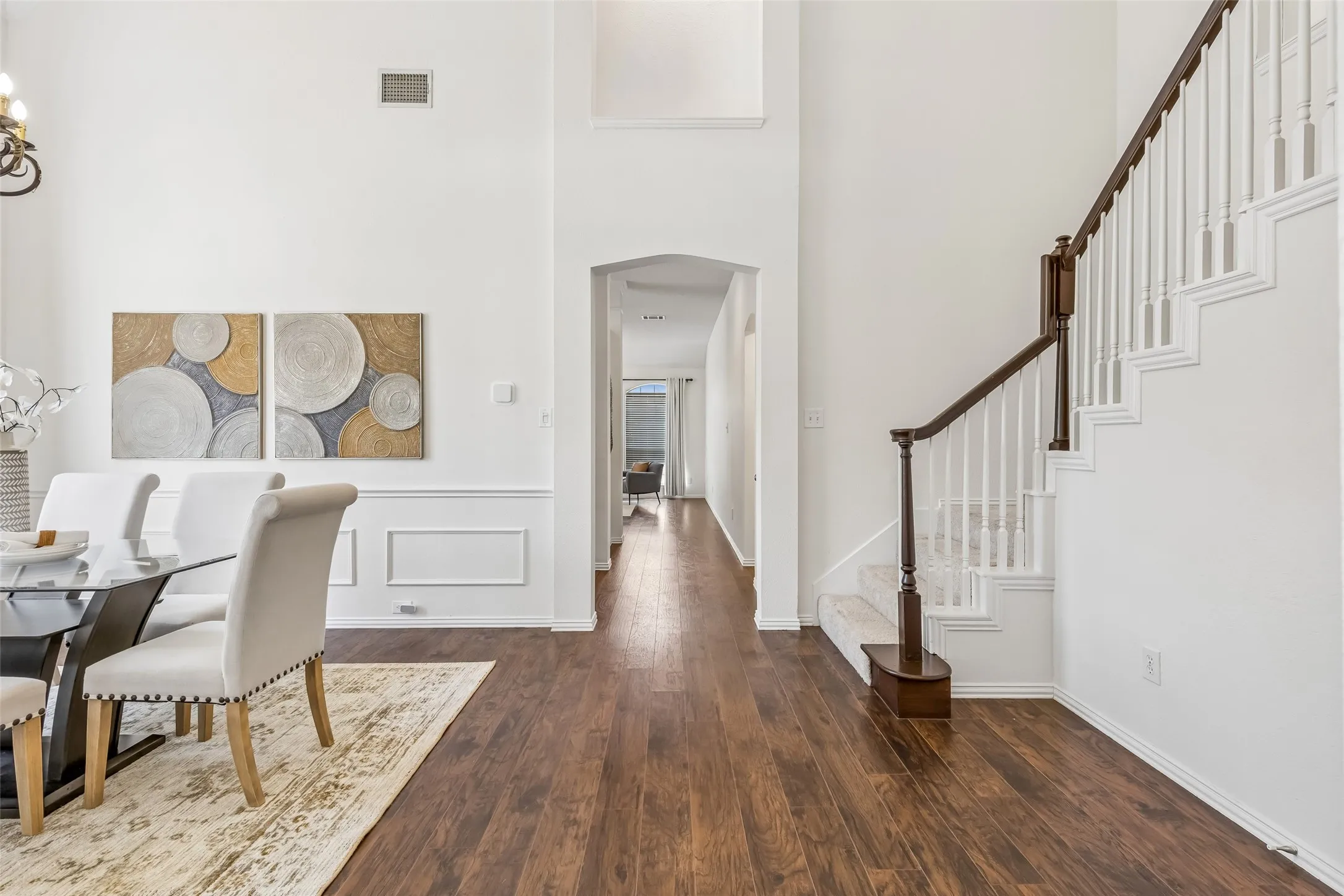 Single Family Residence For Sale in Collin County , 2108 Monticello Circle, Plano, Texas 75075, 3 Bedroom, 3 Bathroom, 2 Garage spaces, 2,399 Sqft, built in 1994, mls#21341801, Real Estate Agent in Plano, Homes For Sale in Collin county, Homes For Sale in Plano, Realtor in Plano Texas, Real Estate Brokerage Independent Realty Texas, Luminita Cordes Realtor