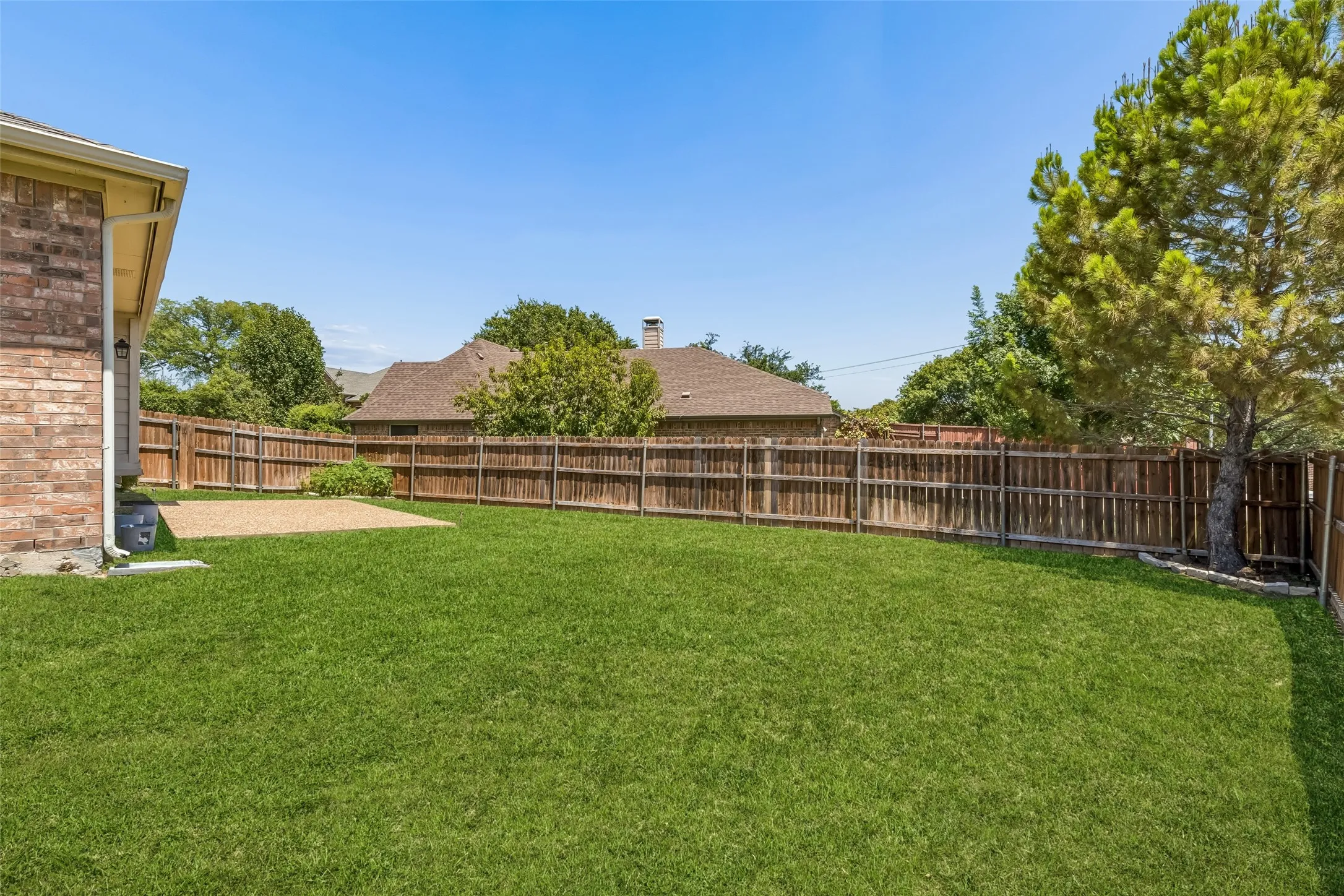 Single Family Residence For Sale in Collin County , 2108 Monticello Circle, Plano, Texas 75075, 3 Bedroom, 3 Bathroom, 2 Garage spaces, 2,399 Sqft, built in 1994, mls#21341801, Real Estate Agent in Plano, Homes For Sale in Collin county, Homes For Sale in Plano, Realtor in Plano Texas, Real Estate Brokerage Independent Realty Texas, Luminita Cordes Realtor