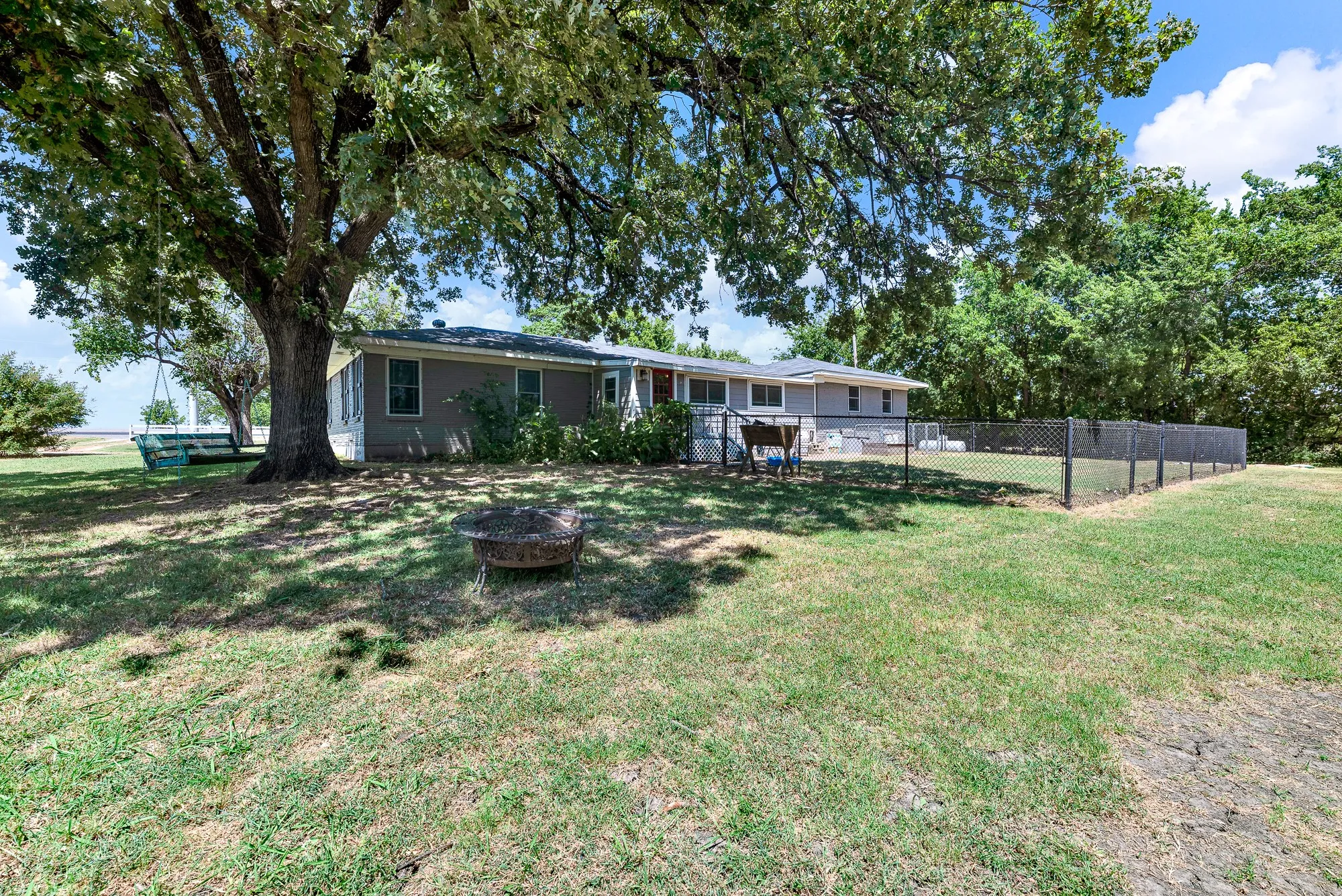 Business For Sale in Collin County , 2403 State Highway 78 S, Farmersville, Texas 75442, 0, 0, Garage spaces, 1,920 Sqft, built in 1963, Price $750,000, mls#21331123, Real Estate Agent in Farmersville, Homes For Sale in Collin county, Homes For Sale in Farmersville, Realtor in Farmersville Texas, Real Estate Brokerage Independent Realty Texas, Luminita Cordes Realtor