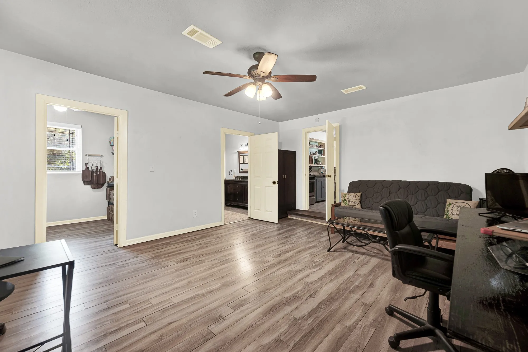 Single Family Residence For Sale in Collin County , 2403 State Hwy 78 S, Farmersville, Texas 75442, 3 Bedroom, 2 Bathroom, Garage spaces, 1,920 Sqft, built in 1963, Price $750,000, mls#21329898, Real Estate Agent in Farmersville, Homes For Sale in Collin county, Homes For Sale in Farmersville, Realtor in Farmersville Texas, Real Estate Brokerage Independent Realty Texas, Luminita Cordes Realtor