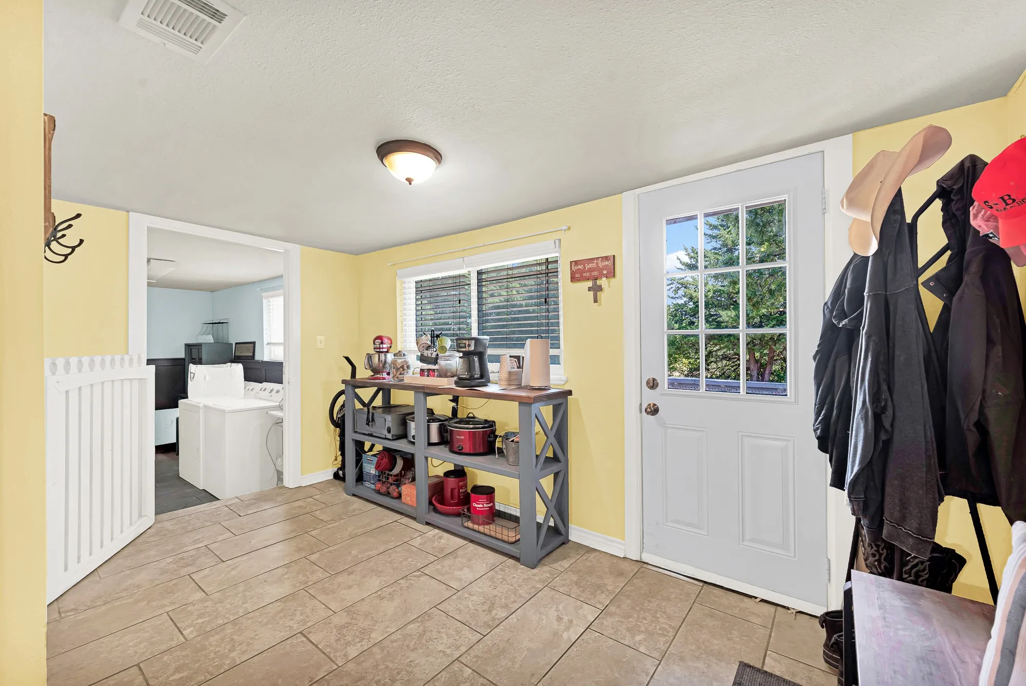 Single Family Residence For Sale in Collin County , 2403 State Hwy 78 S, Farmersville, Texas 75442, 3 Bedroom, 2 Bathroom, Garage spaces, 1,920 Sqft, built in 1963, Price $750,000, mls#21329898, Real Estate Agent in Farmersville, Homes For Sale in Collin county, Homes For Sale in Farmersville, Realtor in Farmersville Texas, Real Estate Brokerage Independent Realty Texas, Luminita Cordes Realtor