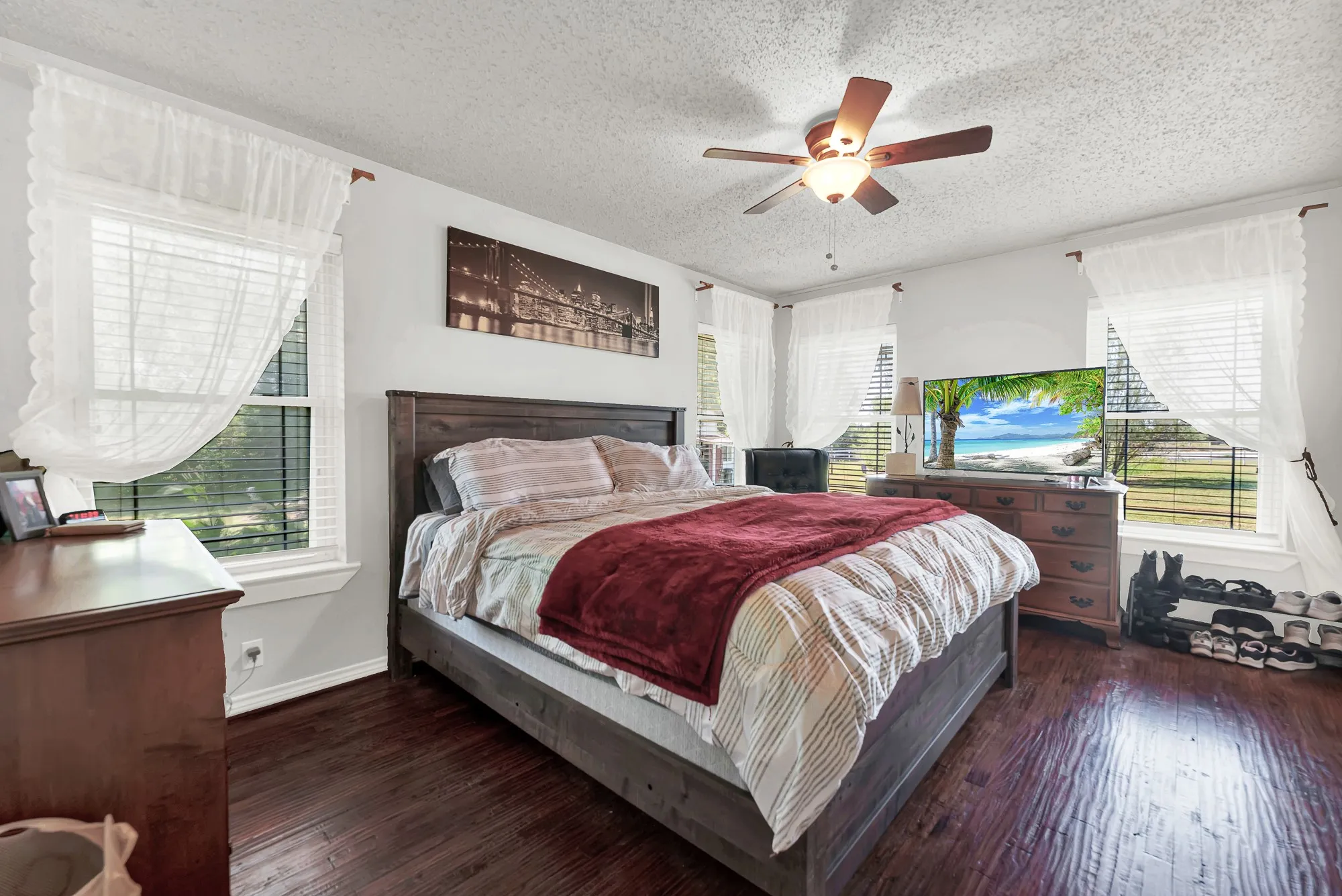 Single Family Residence For Sale in Collin County , 2403 State Hwy 78 S, Farmersville, Texas 75442, 3 Bedroom, 2 Bathroom, Garage spaces, 1,920 Sqft, built in 1963, Price $750,000, mls#21329898, Real Estate Agent in Farmersville, Homes For Sale in Collin county, Homes For Sale in Farmersville, Realtor in Farmersville Texas, Real Estate Brokerage Independent Realty Texas, Luminita Cordes Realtor