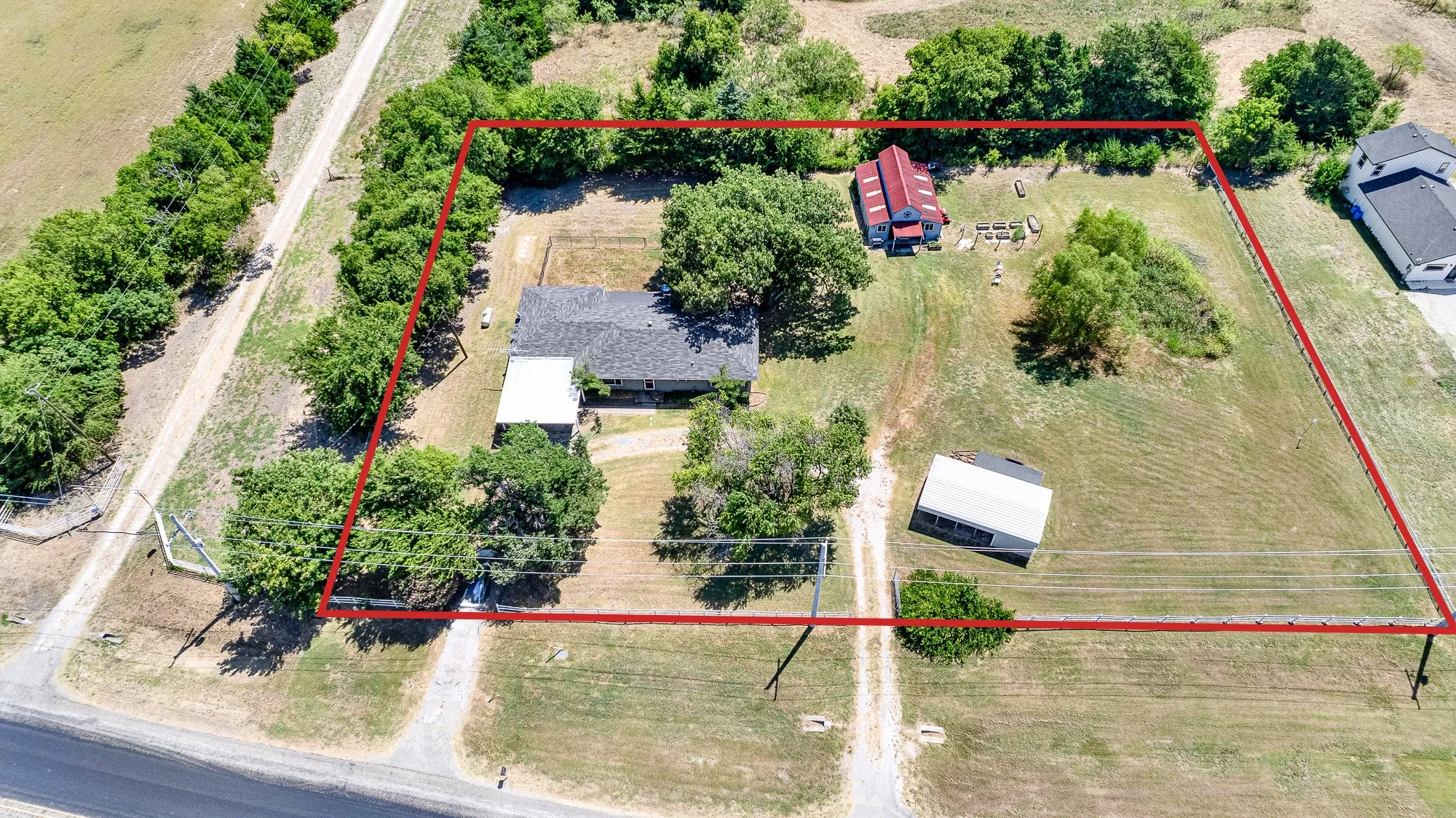 Property lines are approximate and need to be verified by a survey