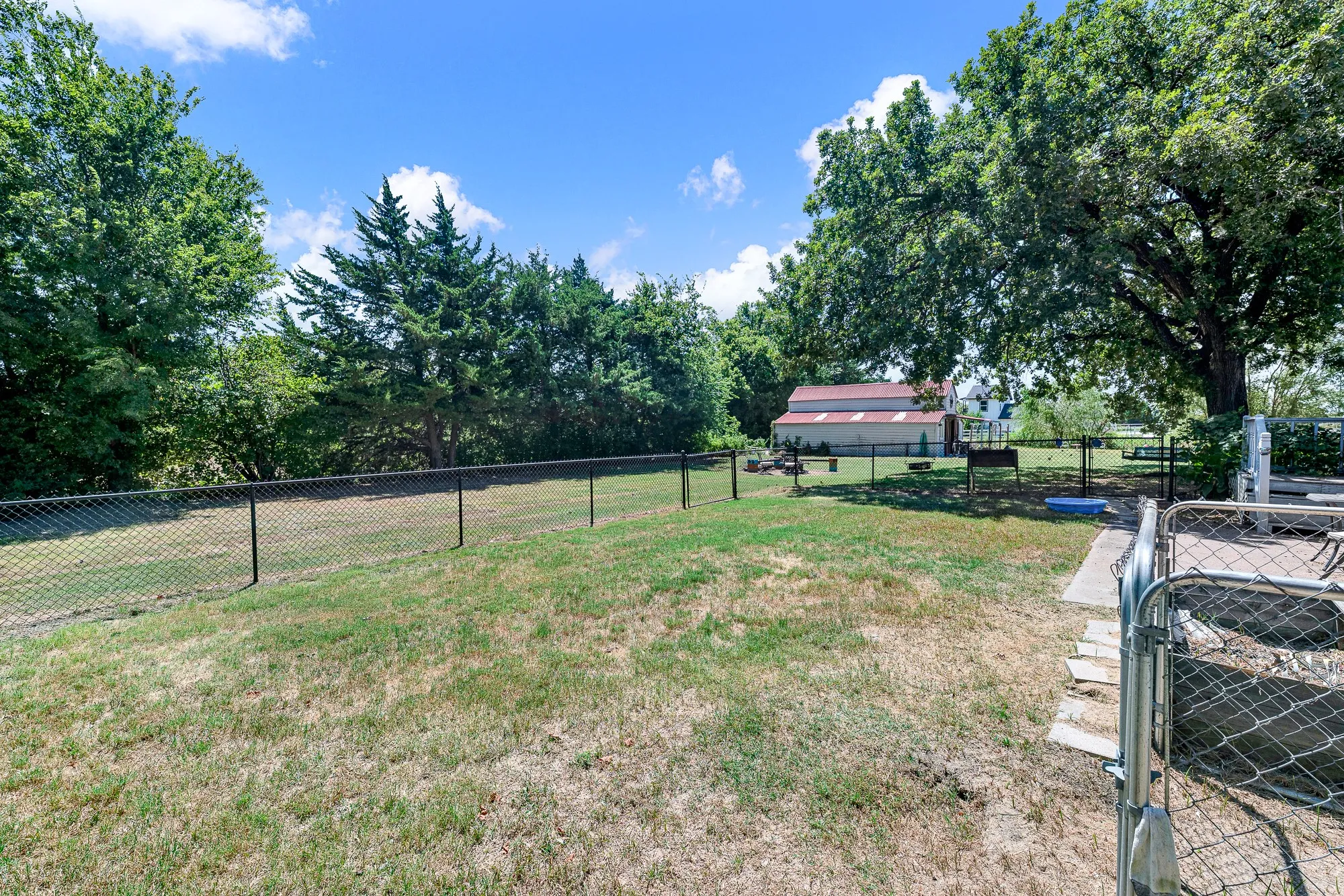 Single Family Residence For Sale in Collin County , 2403 State Hwy 78 S, Farmersville, Texas 75442, 3 Bedroom, 2 Bathroom, Garage spaces, 1,920 Sqft, built in 1963, Price $750,000, mls#21329898, Real Estate Agent in Farmersville, Homes For Sale in Collin county, Homes For Sale in Farmersville, Realtor in Farmersville Texas, Real Estate Brokerage Independent Realty Texas, Luminita Cordes Realtor