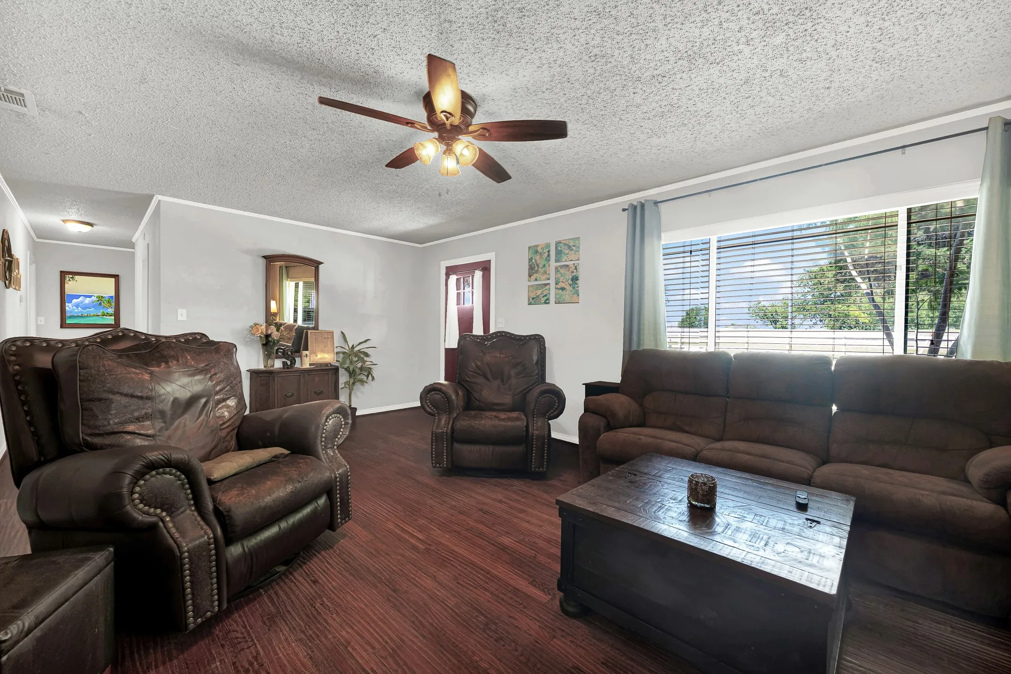 Single Family Residence For Sale in Collin County , 2403 State Hwy 78 S, Farmersville, Texas 75442, 3 Bedroom, 2 Bathroom, Garage spaces, 1,920 Sqft, built in 1963, Price $750,000, mls#21329898, Real Estate Agent in Farmersville, Homes For Sale in Collin county, Homes For Sale in Farmersville, Realtor in Farmersville Texas, Real Estate Brokerage Independent Realty Texas, Luminita Cordes Realtor