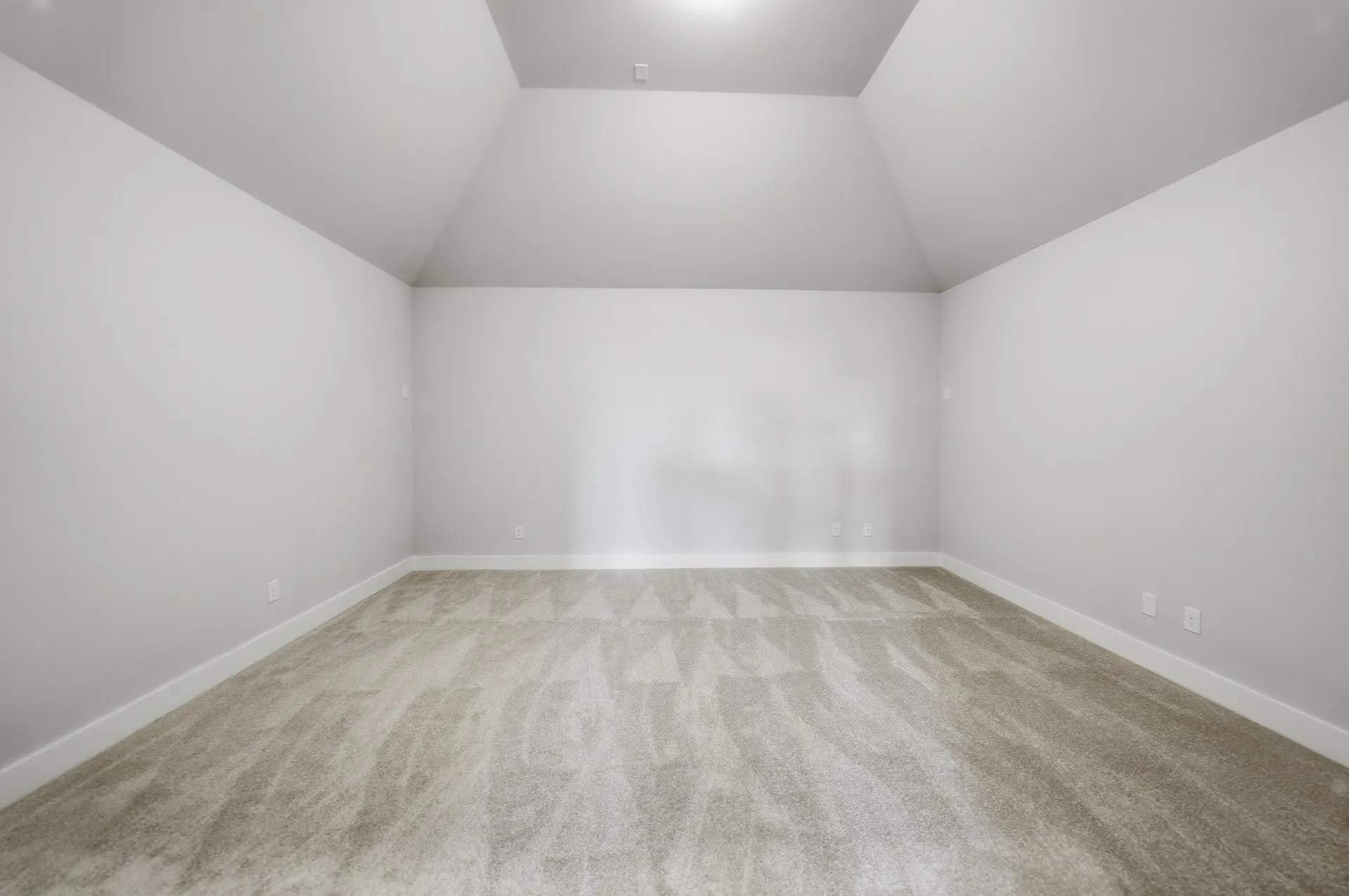 Single Family Residence For Sale in Rockwall County , 940 Shady Oaks Drive, Rockwall, Texas 75087, 5 Bedroom, 6 Bathroom, 3 Garage spaces, 4,589 Sqft, built in 2025, mls#21361511, Real Estate Agent in Rockwall, Homes For Sale in Rockwall county, Homes For Sale in Rockwall, Realtor in Rockwall Texas, Real Estate Brokerage Independent Realty Texas, Luminita Cordes Realtor