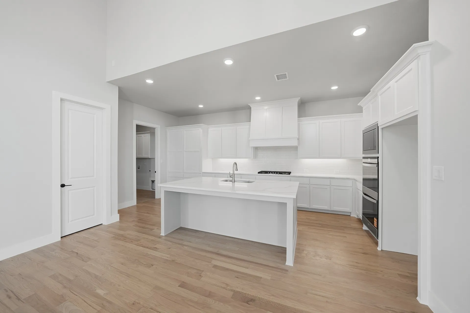 Single Family Residence For Sale in Rockwall County , 940 Shady Oaks Drive, Rockwall, Texas 75087, 5 Bedroom, 6 Bathroom, 3 Garage spaces, 4,589 Sqft, built in 2025, mls#21361511, Real Estate Agent in Rockwall, Homes For Sale in Rockwall county, Homes For Sale in Rockwall, Realtor in Rockwall Texas, Real Estate Brokerage Independent Realty Texas, Luminita Cordes Realtor