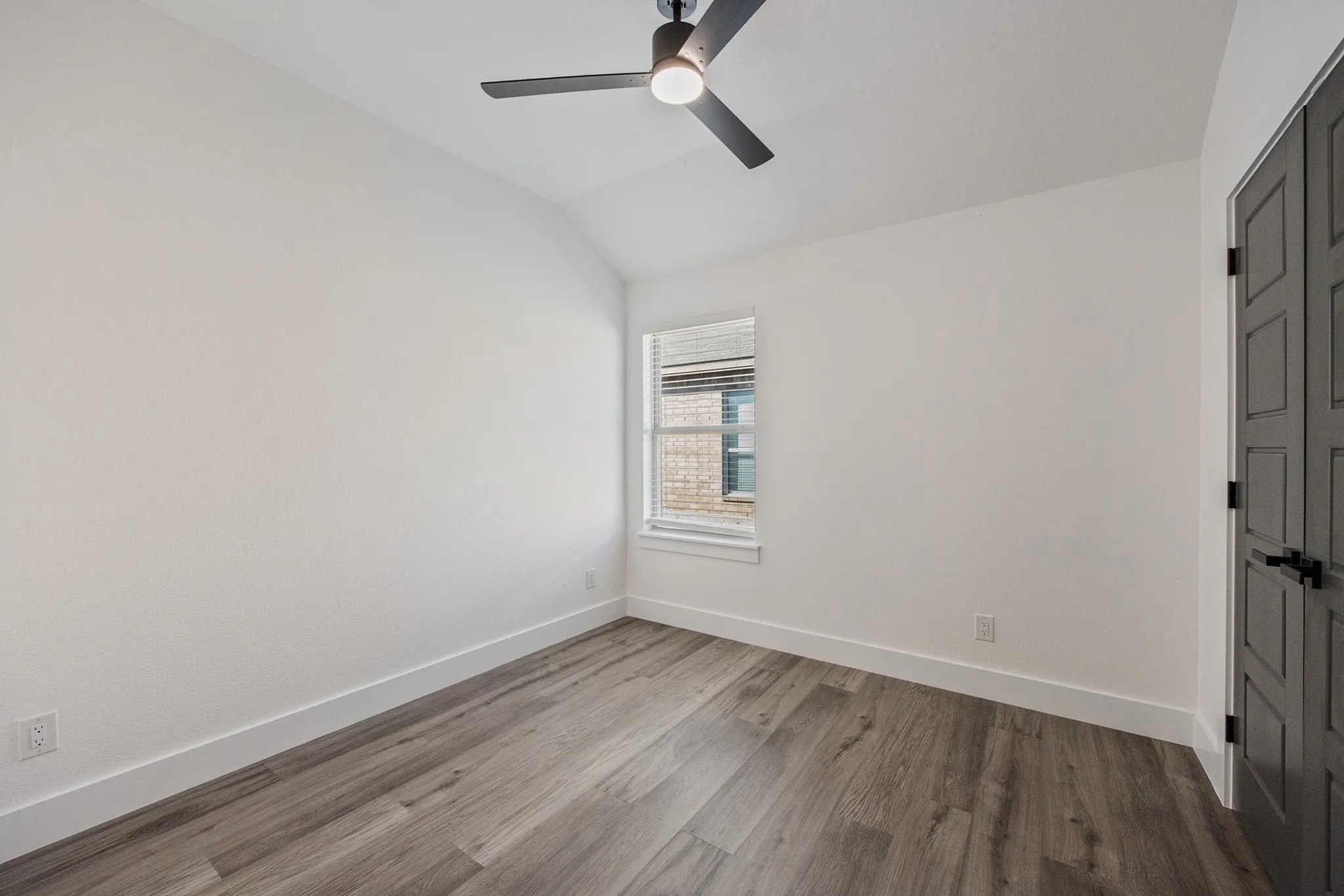 Single Family Residence For Sale in Tarrant County , 250 Kennedy Drive, Crowley, Texas 76036, 4 Bedroom, 2 Bathroom, 2 Garage spaces, 1,753 Sqft, built in 2010, mls#21361500, Real Estate Agent in Crowley, Homes For Sale in Tarrant county, Homes For Sale in Crowley, Realtor in Crowley Texas, Real Estate Brokerage Independent Realty Texas, Luminita Cordes Realtor