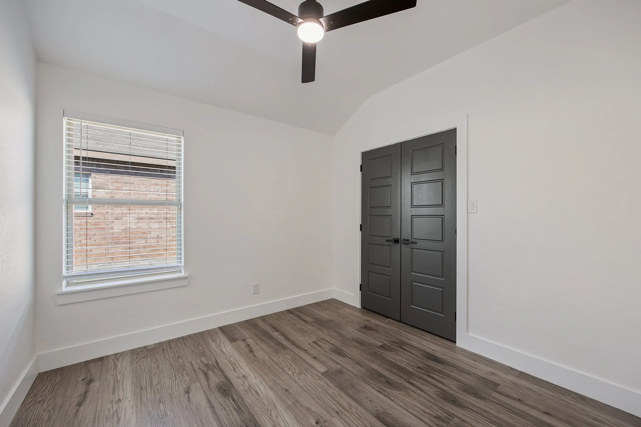 Single Family Residence For Sale in Tarrant County , 250 Kennedy Drive, Crowley, Texas 76036, 4 Bedroom, 2 Bathroom, 2 Garage spaces, 1,753 Sqft, built in 2010, mls#21361500, Real Estate Agent in Crowley, Homes For Sale in Tarrant county, Homes For Sale in Crowley, Realtor in Crowley Texas, Real Estate Brokerage Independent Realty Texas, Luminita Cordes Realtor