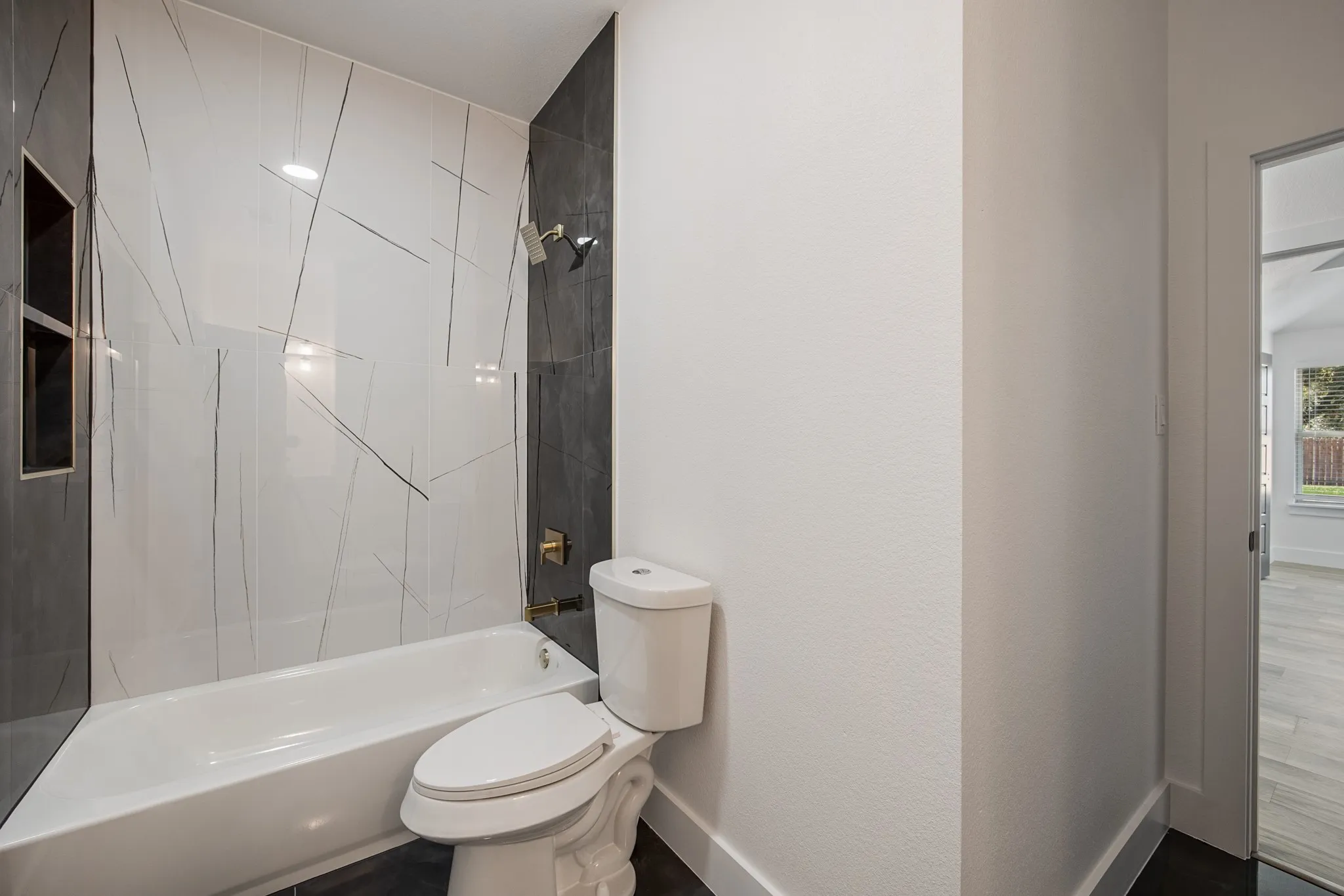 Single Family Residence For Sale in Tarrant County , 250 Kennedy Drive, Crowley, Texas 76036, 4 Bedroom, 2 Bathroom, 2 Garage spaces, 1,753 Sqft, built in 2010, mls#21361500, Real Estate Agent in Crowley, Homes For Sale in Tarrant county, Homes For Sale in Crowley, Realtor in Crowley Texas, Real Estate Brokerage Independent Realty Texas, Luminita Cordes Realtor