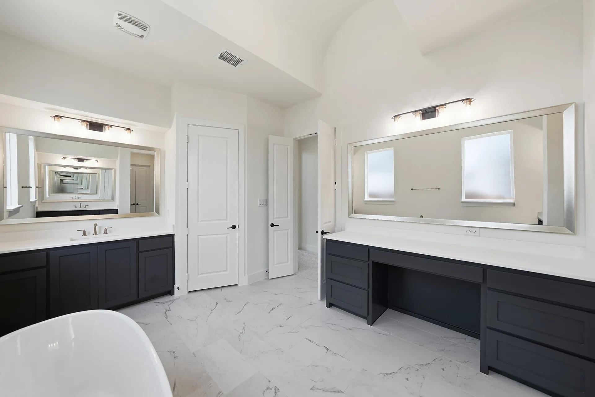 Single Family Residence For Sale in Collin County , 1005 Inwood Court, Celina, Texas 75009, 5 Bedroom, 6 Bathroom, 3 Garage spaces, 4,814 Sqft, built in 2025, mls#21361516, Real Estate Agent in Celina, Homes For Sale in Collin county, Homes For Sale in Celina, Realtor in Celina Texas, Real Estate Brokerage Independent Realty Texas, Luminita Cordes Realtor