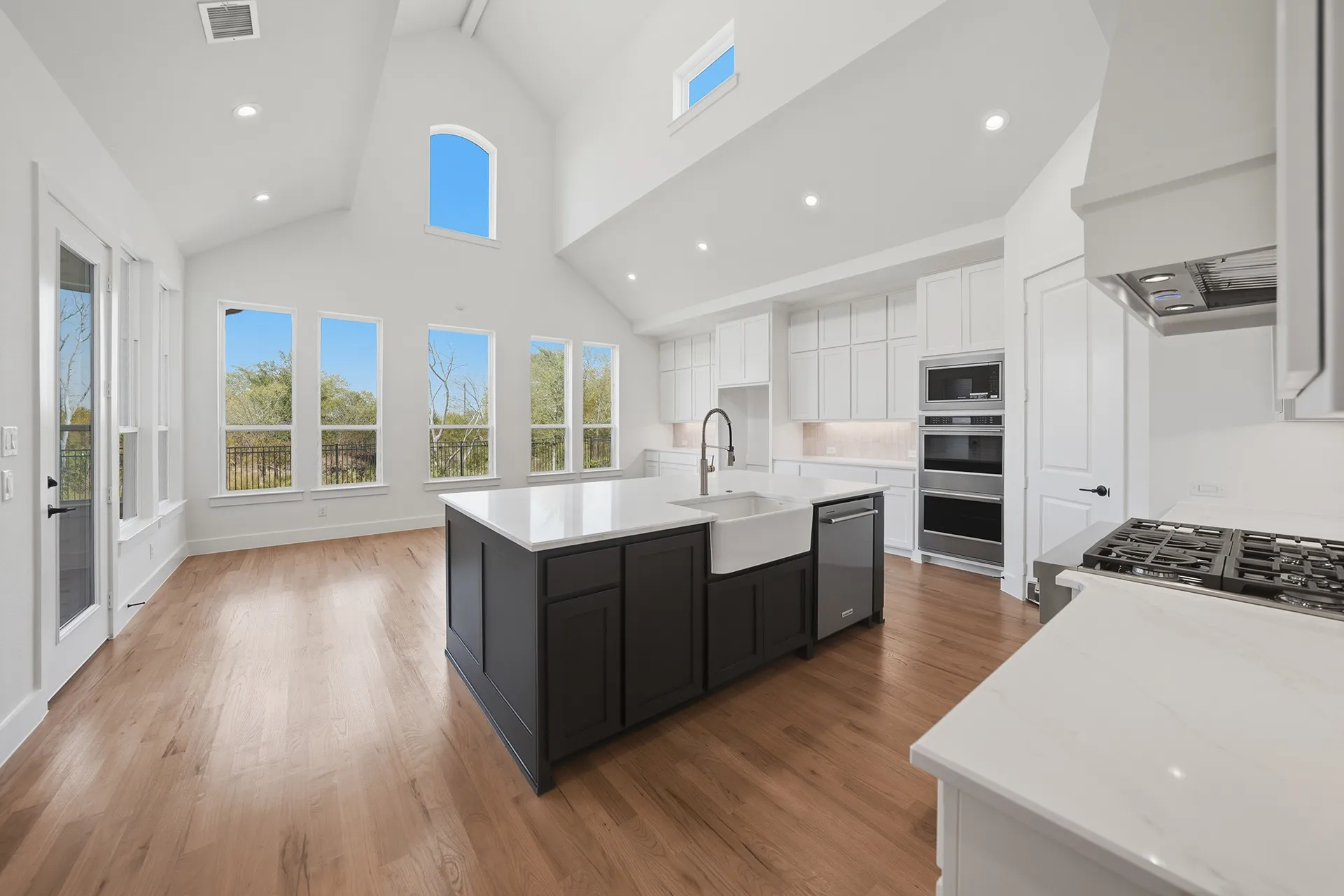 Single Family Residence For Sale in Collin County , 1005 Inwood Court, Celina, Texas 75009, 5 Bedroom, 6 Bathroom, 3 Garage spaces, 4,814 Sqft, built in 2025, mls#21361516, Real Estate Agent in Celina, Homes For Sale in Collin county, Homes For Sale in Celina, Realtor in Celina Texas, Real Estate Brokerage Independent Realty Texas, Luminita Cordes Realtor