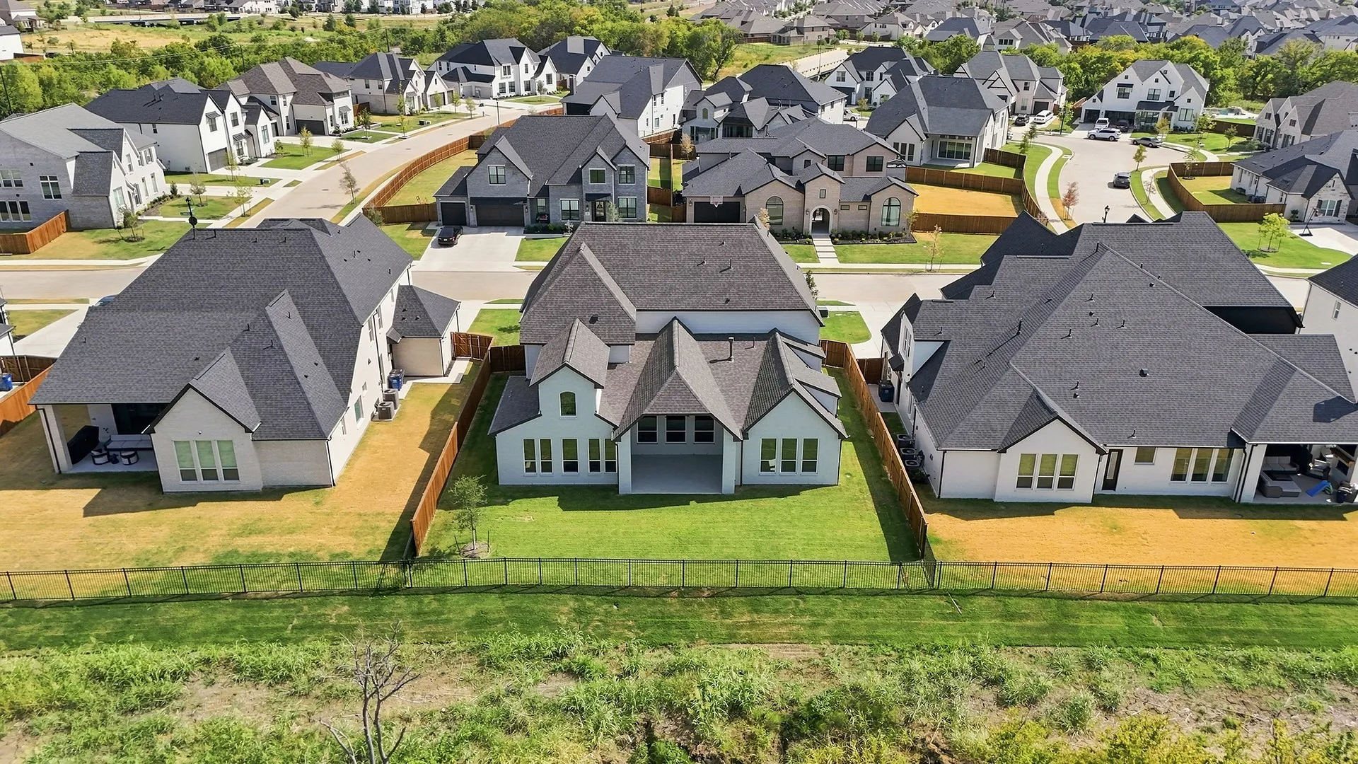 Single Family Residence For Sale in Collin County , 1005 Inwood Court, Celina, Texas 75009, 5 Bedroom, 6 Bathroom, 3 Garage spaces, 4,814 Sqft, built in 2025, mls#21361516, Real Estate Agent in Celina, Homes For Sale in Collin county, Homes For Sale in Celina, Realtor in Celina Texas, Real Estate Brokerage Independent Realty Texas, Luminita Cordes Realtor