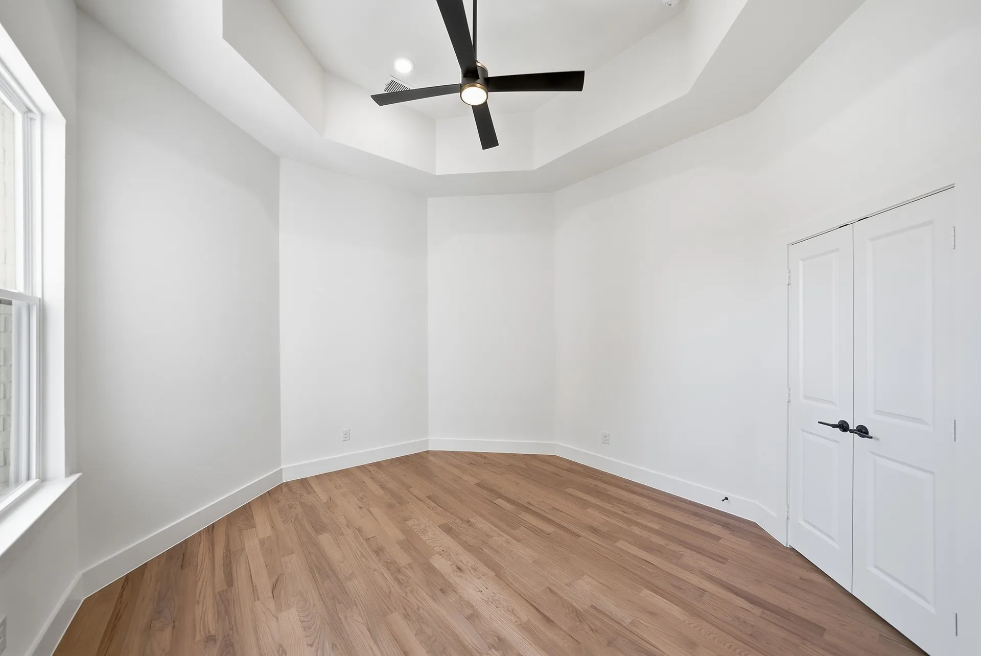 Single Family Residence For Sale in Collin County , 1005 Inwood Court, Celina, Texas 75009, 5 Bedroom, 6 Bathroom, 3 Garage spaces, 4,814 Sqft, built in 2025, mls#21361516, Real Estate Agent in Celina, Homes For Sale in Collin county, Homes For Sale in Celina, Realtor in Celina Texas, Real Estate Brokerage Independent Realty Texas, Luminita Cordes Realtor