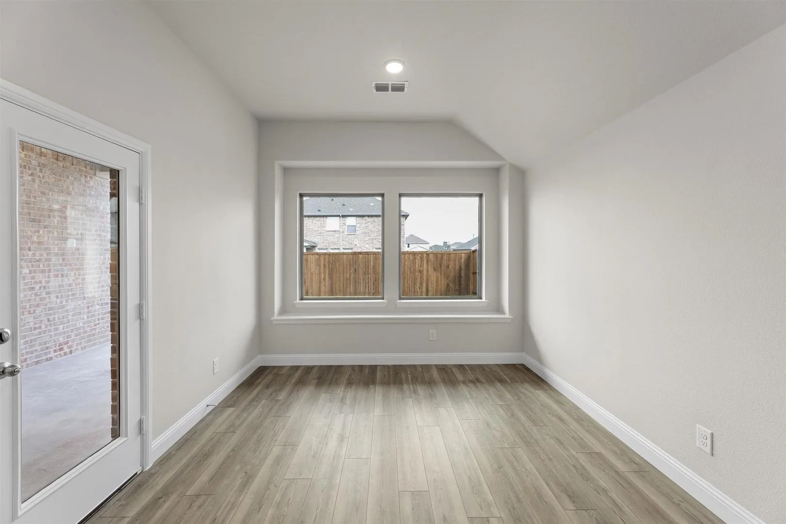 Coppel_07_Representative Photo
