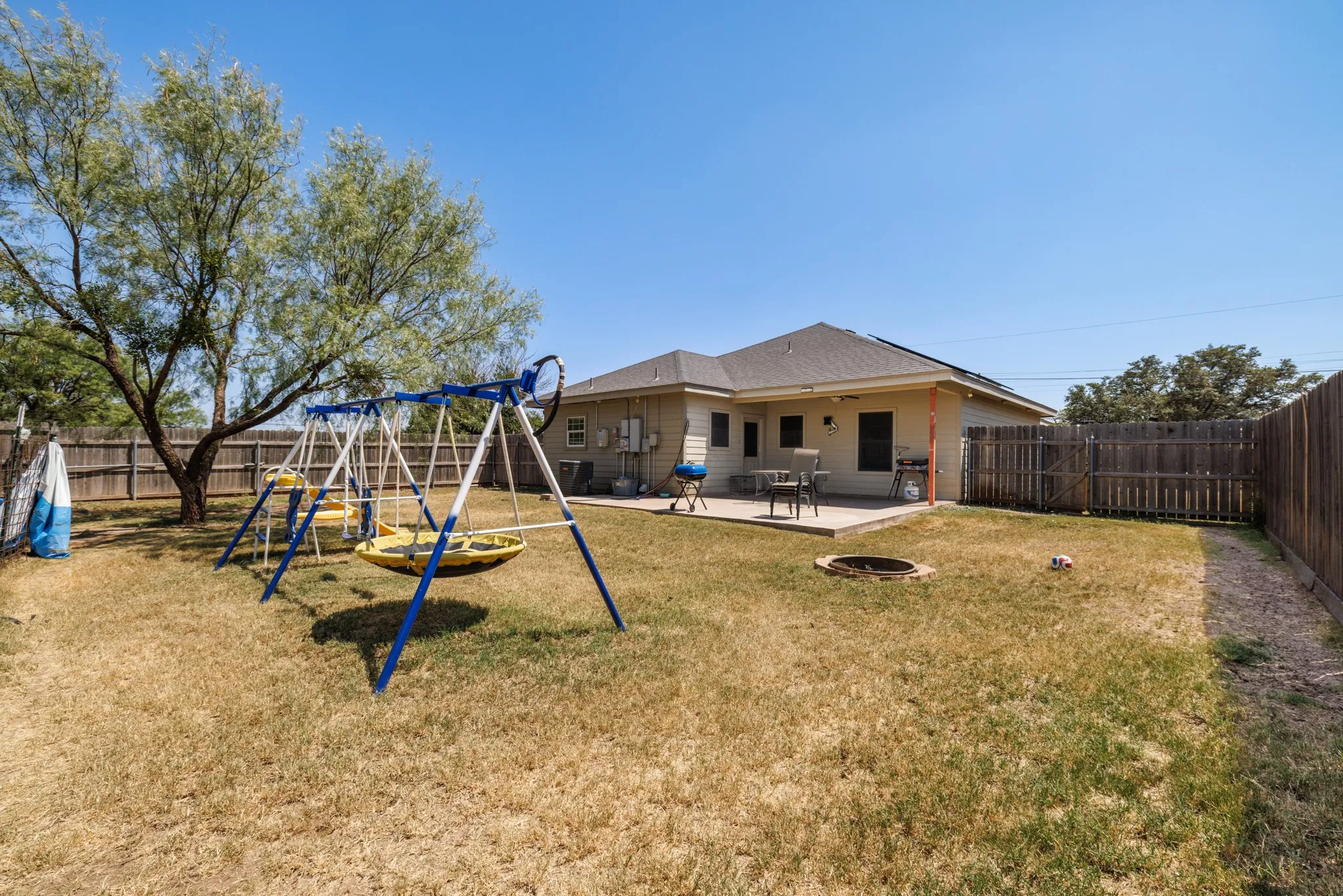 Single Family Residence For Sale in Taylor County , 1806 S 5th, Merkel, Texas 79536, 2 Bedroom, 2 Bathroom, Garage spaces, 1,248 Sqft, built in 2016, mls#21349383, Real Estate Agent in Merkel, Homes For Sale in Taylor county, Homes For Sale in Merkel, Realtor in Merkel Texas, Real Estate Brokerage Independent Realty Texas, Luminita Cordes Realtor