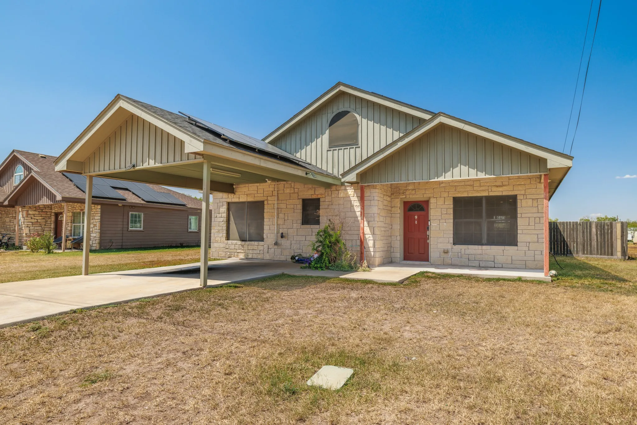 Single Family Residence For Sale in Taylor County , 1806 S 5th, Merkel, Texas 79536, 2 Bedroom, 2 Bathroom, Garage spaces, 1,248 Sqft, built in 2016, mls#21349383, Real Estate Agent in Merkel, Homes For Sale in Taylor county, Homes For Sale in Merkel, Realtor in Merkel Texas, Real Estate Brokerage Independent Realty Texas, Luminita Cordes Realtor