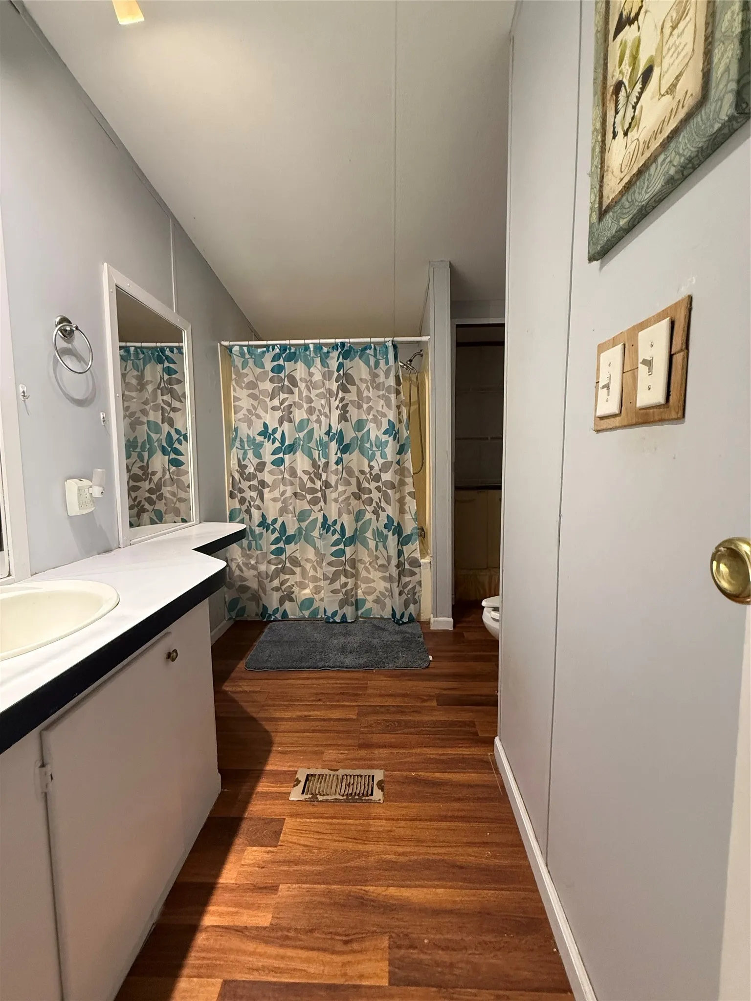 Manufactured Home For Sale in Eastland County , 1410 E Loop 254, Ranger, Texas 76470, 3 Bedroom, 2 Bathroom, Garage spaces, 1,080 Sqft, built in 1998, mls#21361059, Real Estate Agent in Ranger, Homes For Sale in Eastland county, Homes For Sale in Ranger, Realtor in Ranger Texas, Real Estate Brokerage Independent Realty Texas, Luminita Cordes Realtor